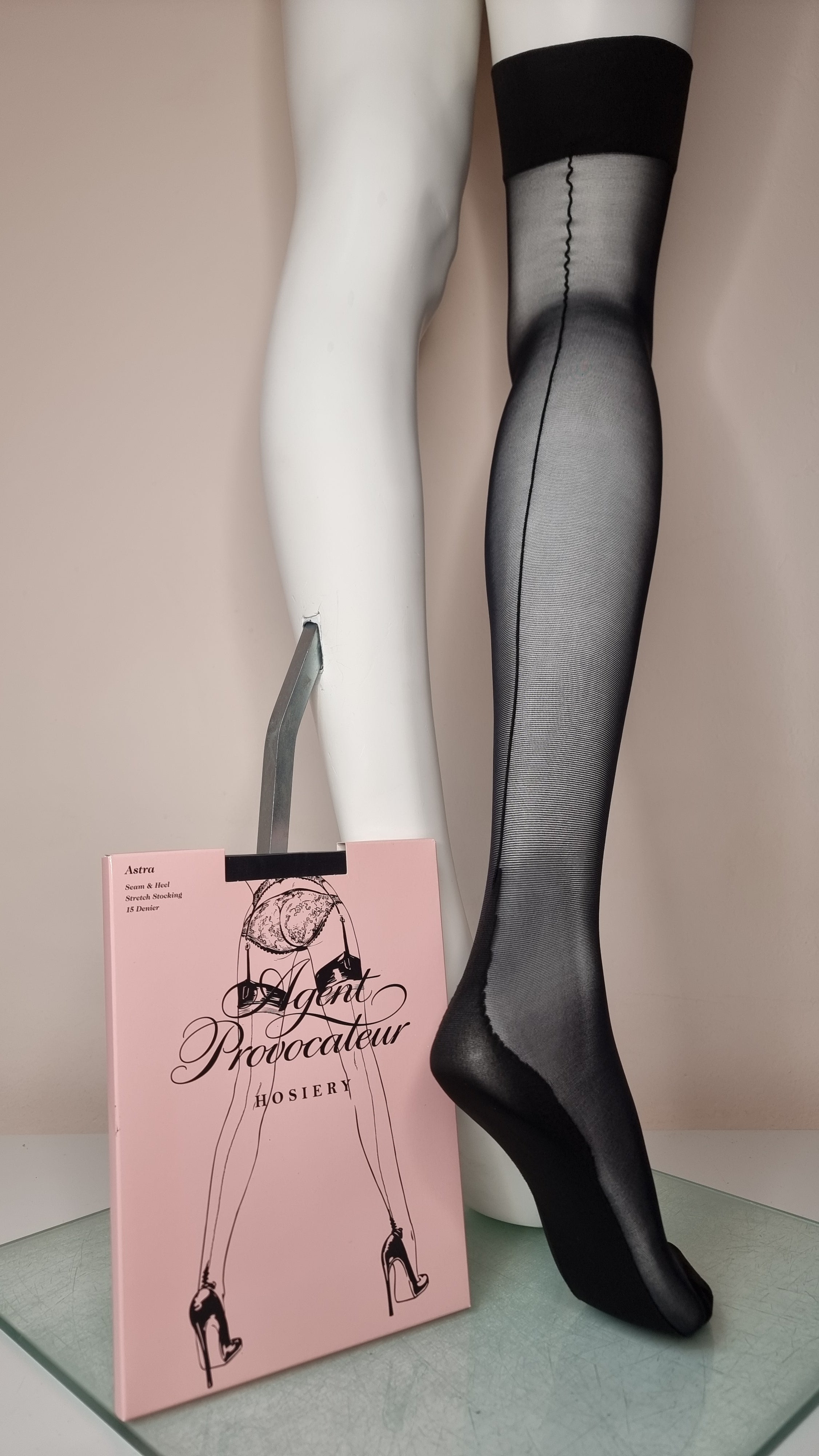 Průsvitné černé strečové podvazkové punčochy Agent Provocateur Punčochy Seam a Heel 15 Denier