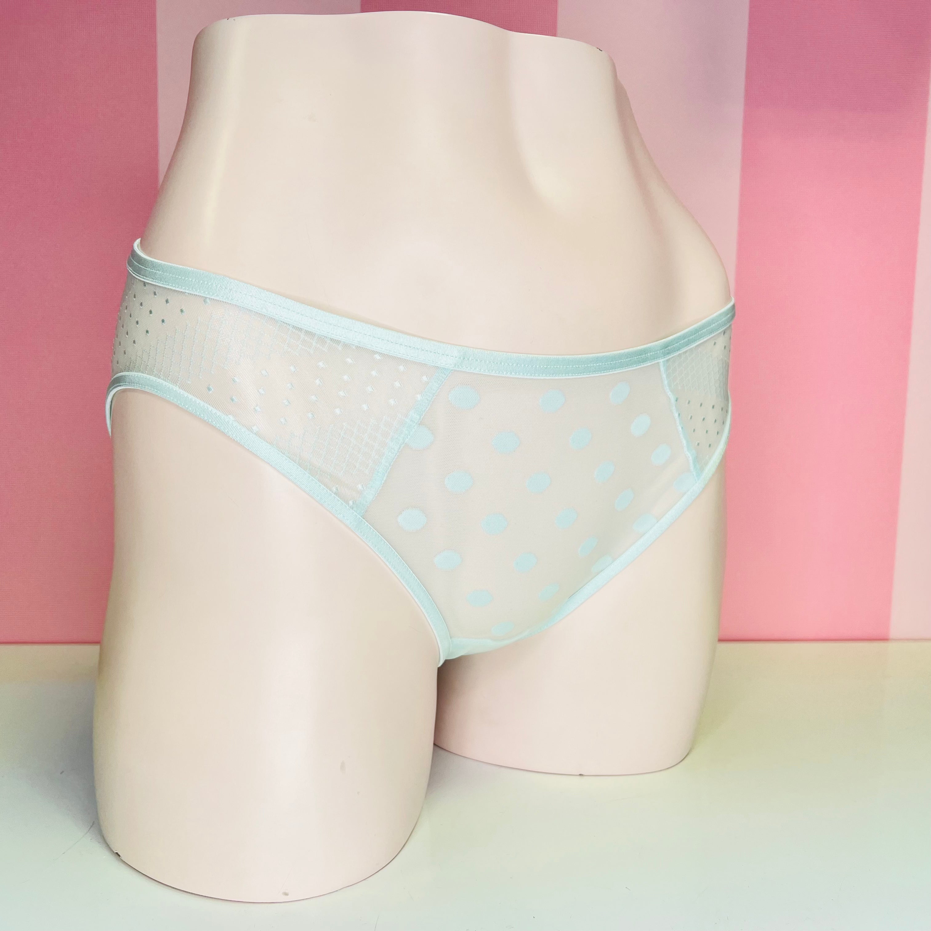 Ženské vzdušné síťované kalhotky s puntíky v produktu Victoria’s Secret Kalhotky Síťované s Puntíky