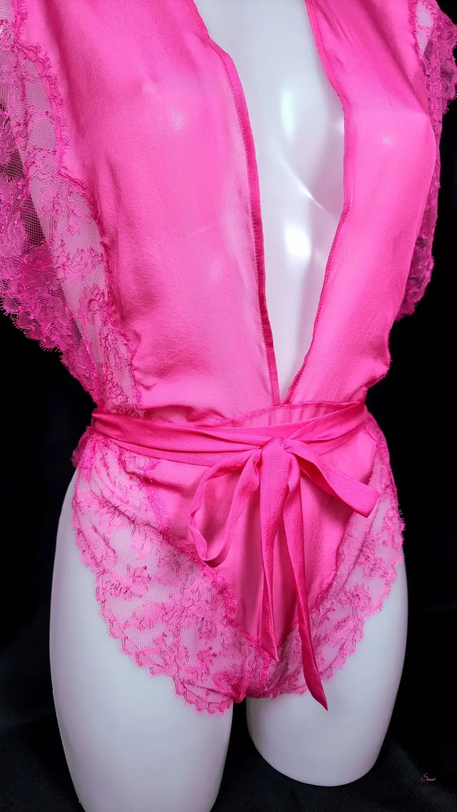 Pink lace-trimmed hedvábné body Agent Provocateur Body Willa Teddy Pink