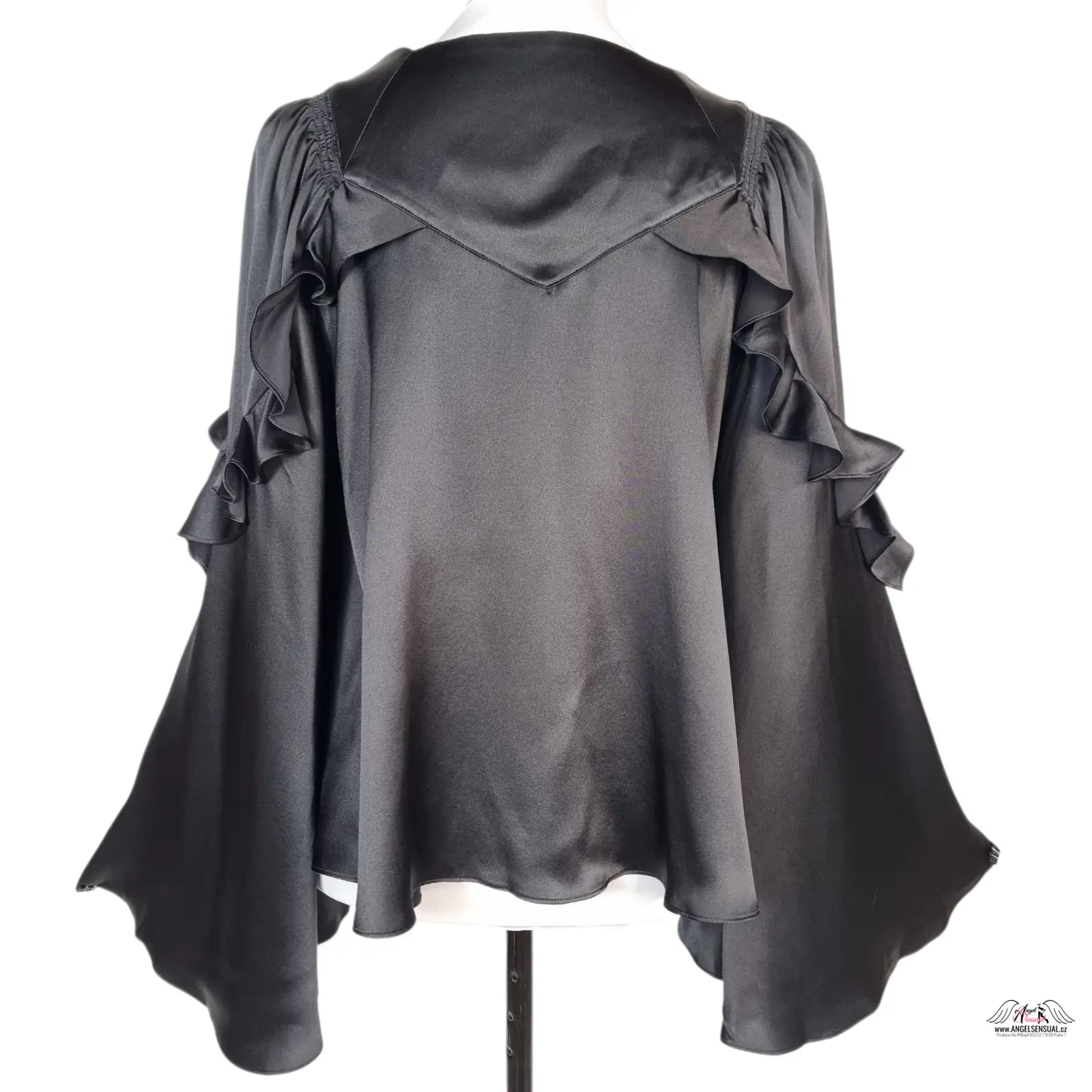 Agent Provocateur Hedvábná Košilka May s černou saténovou látkou a ruffled detail