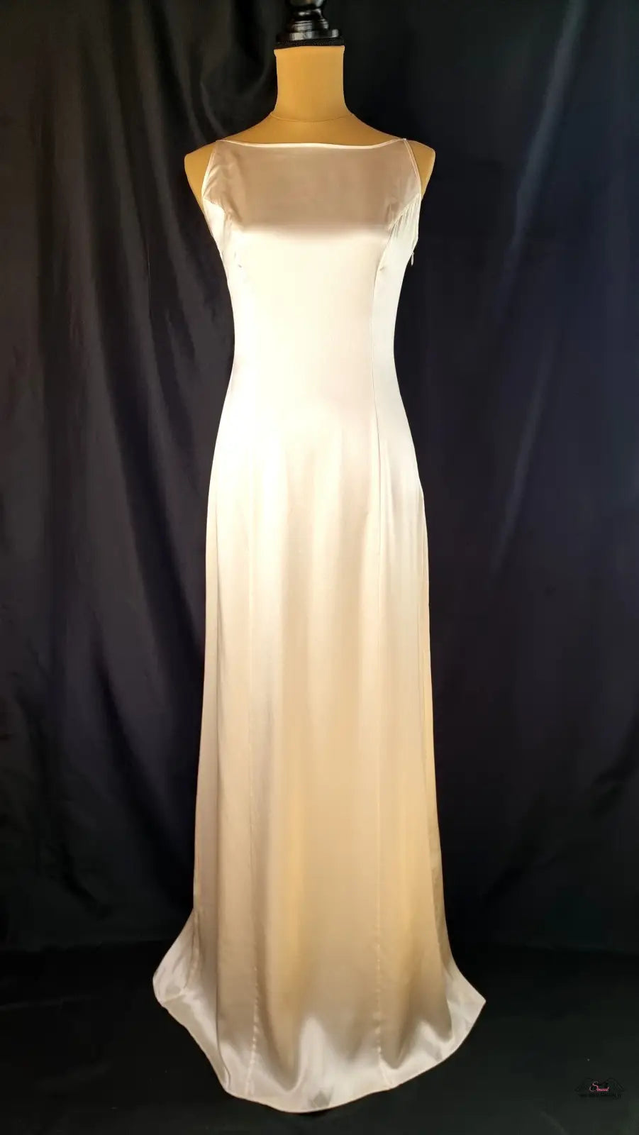 Dlouhá košile Agent Provocateur Hedvábné Šaty Classic Long Slip Ivory v saténovém provedení