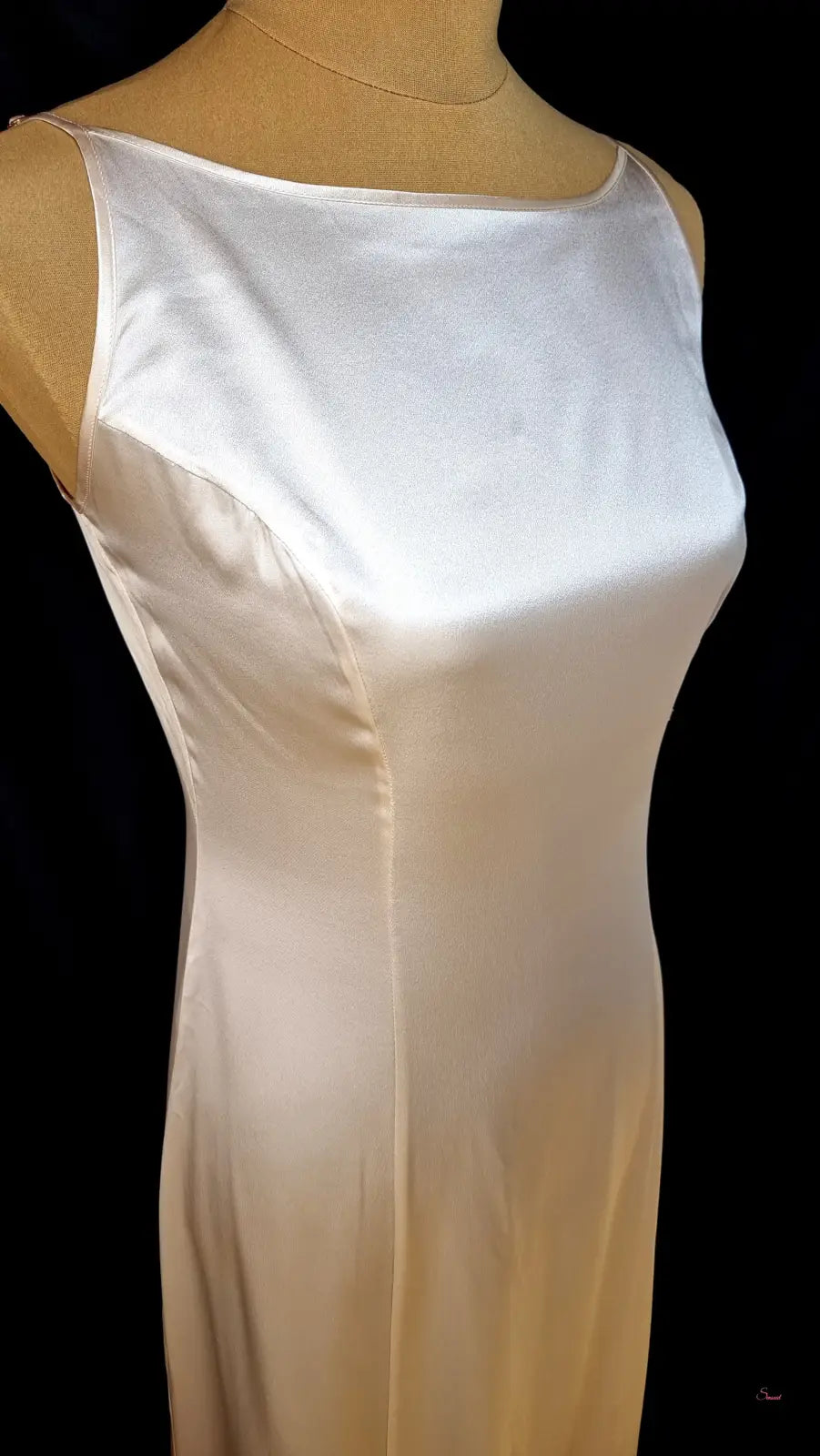 Elegantní dlouhá košile Agent Provocateur Hedvábné Šaty Classic Long Slip Ivory v bílé saténové látce