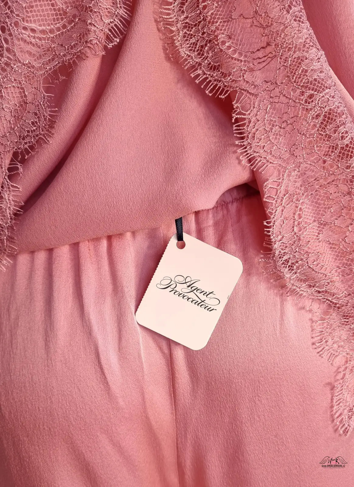 Pink saténová dámská pyžamová souprava Agent Provocateur Racqulle Peach s krajkou