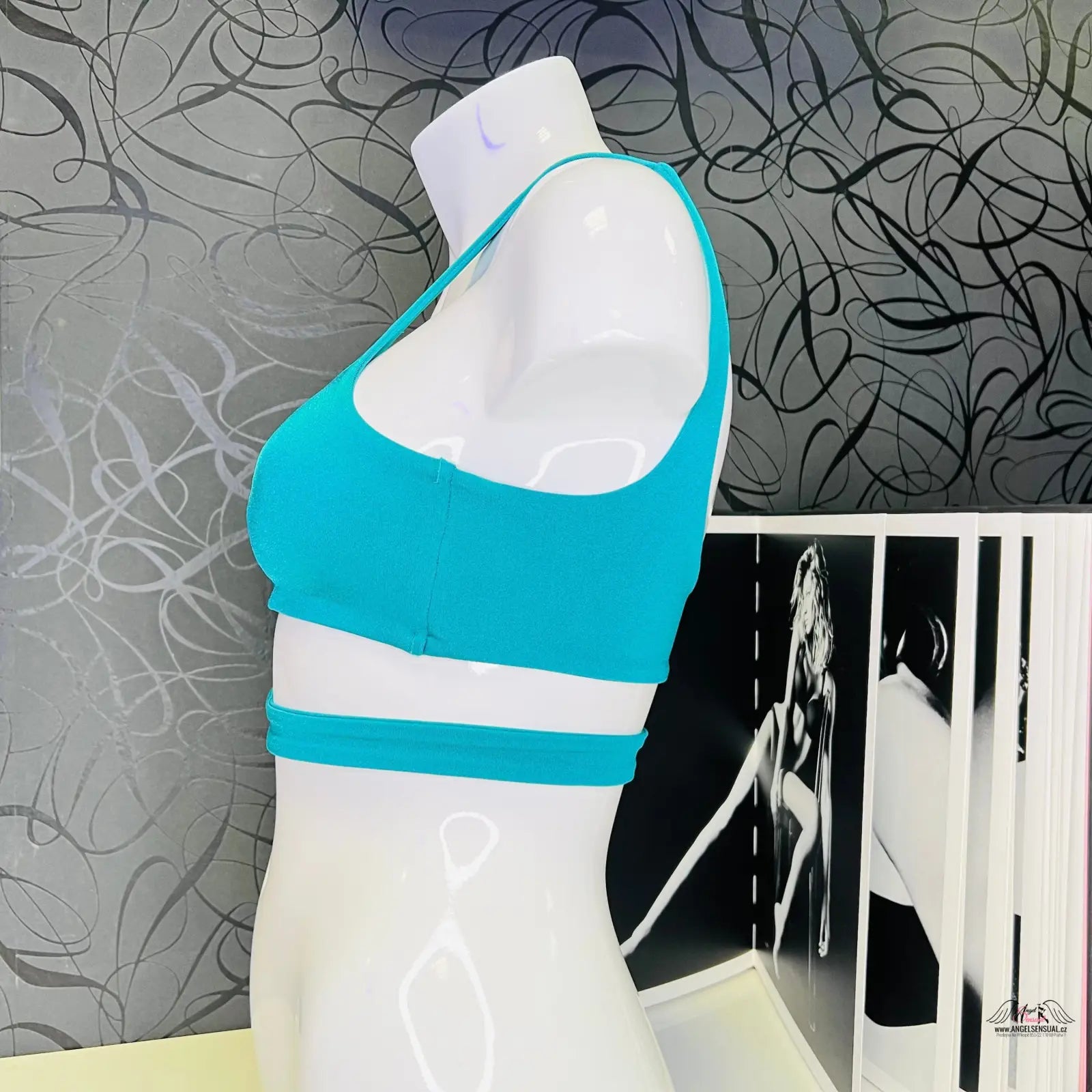 Turquoise sportovní podprsenka Lexxi s páskovým detailem od Agent Provocateur