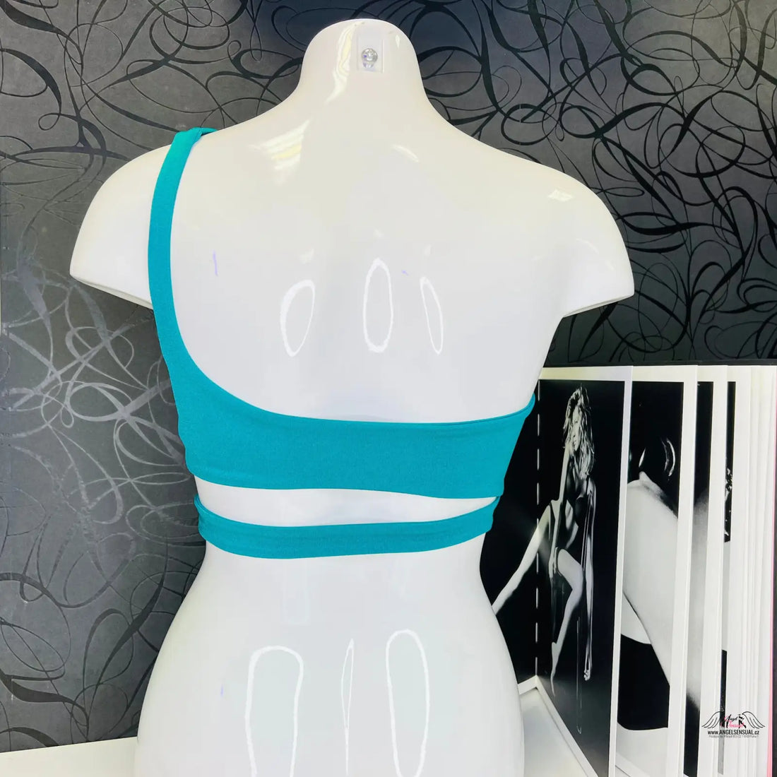 Turquoise asymetrická podprsenka Lexxi od Agent Provocateur, stylová podprsenka Lexxi