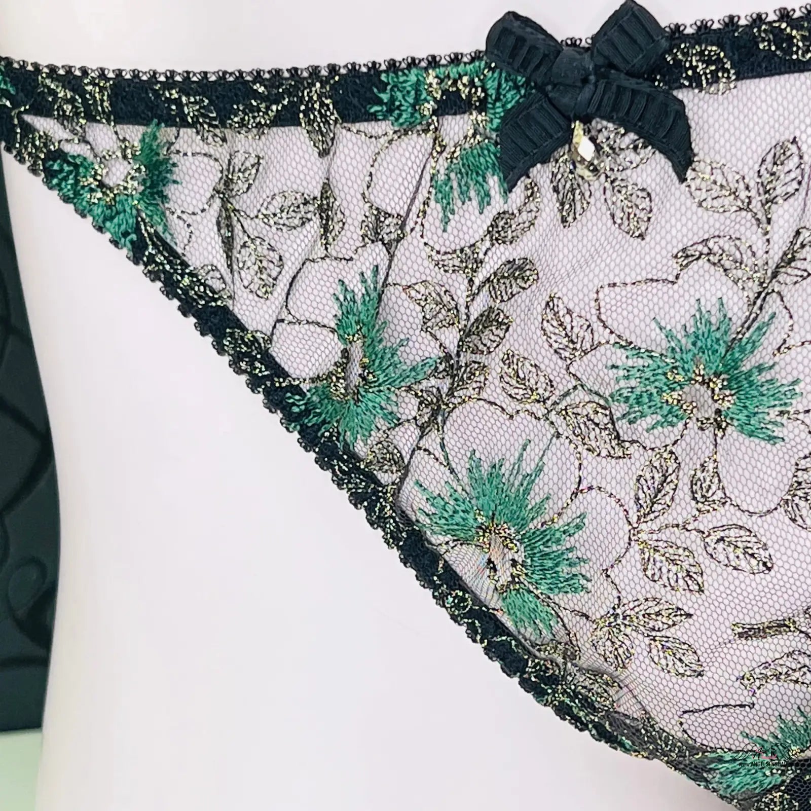 Floral embroidered síťované kalhotky Agent Provocateur Kalhotky Castalia s mašlí