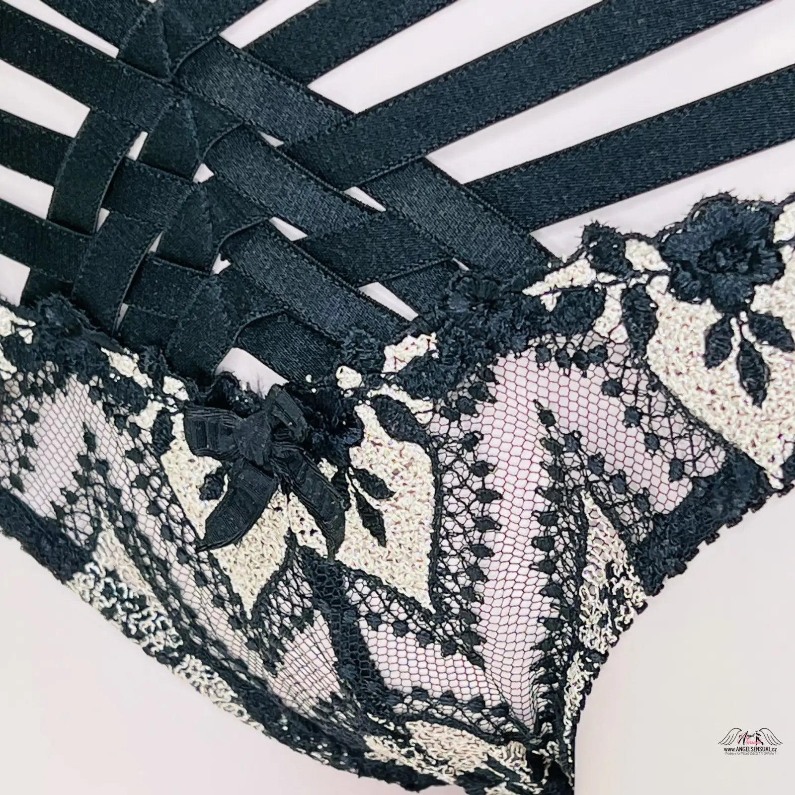 Černé krajkové kalhotky Dioni se strappy detailem v stylu bondage, apparel & accessories