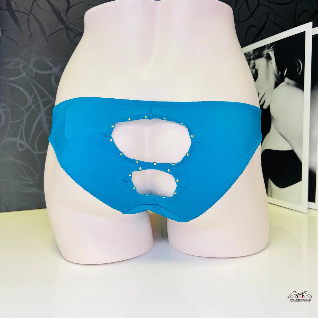 Bílá manekýnská torza s kalhotky Liza z tyrkysového strečového hedvábí se zlatými cvočky