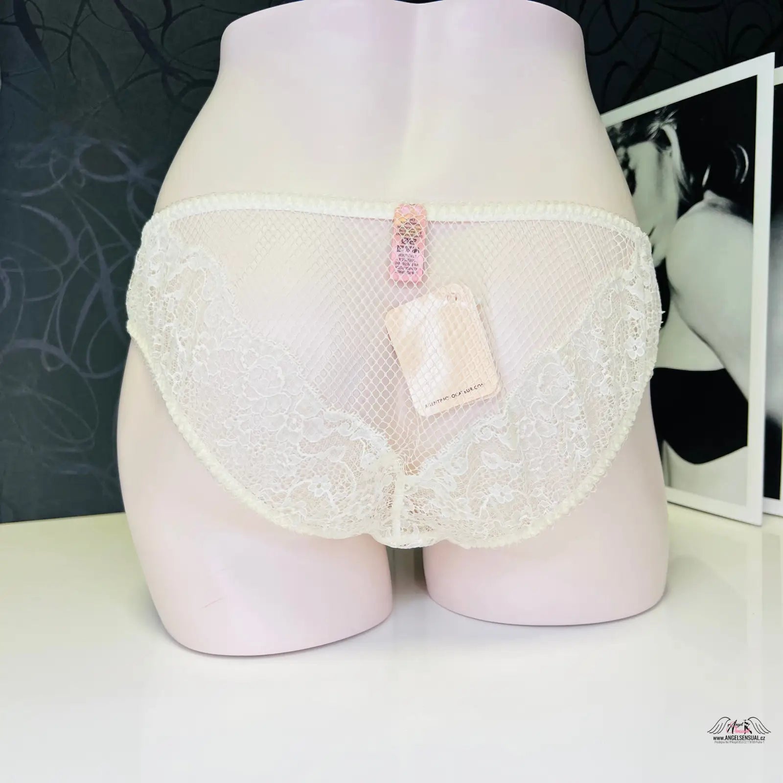 Lace-trimmed mesh kalhotky Agent Provocateur Kalhotky Lyla s ozdobnou mašlí