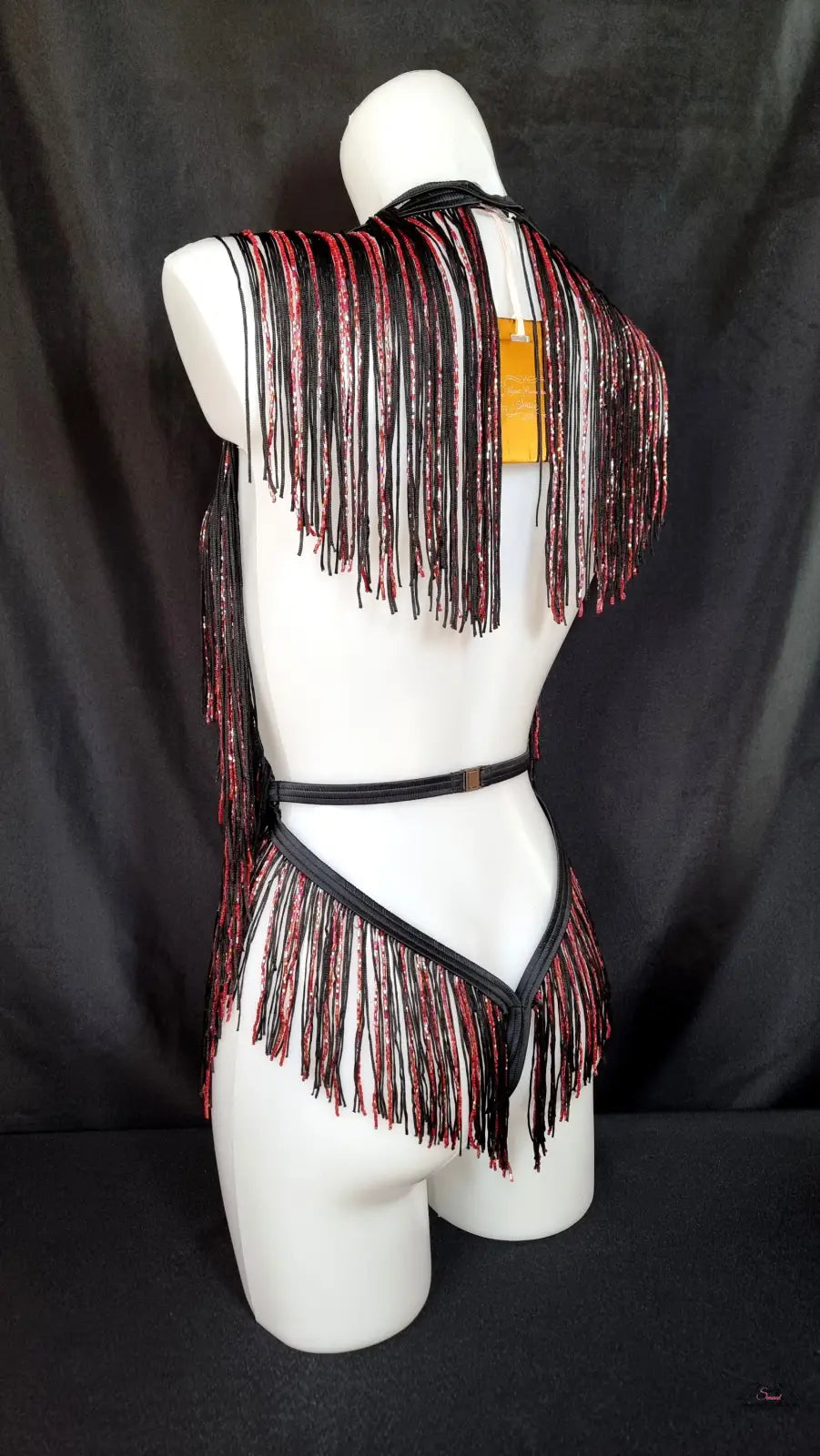 Černý a červený fringed bodystocking s G-stringem, Agent Provocateur Korálkový Playsuit Inga
