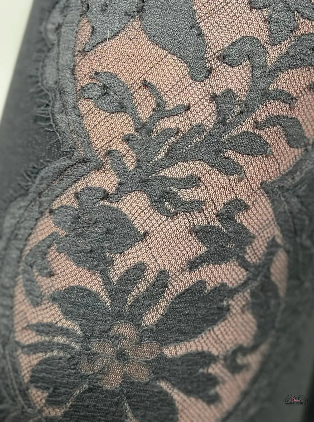 Black floral lace hosiery on Agent Provocateur Overal Catsuit Nadina, luxusní overal Nadina