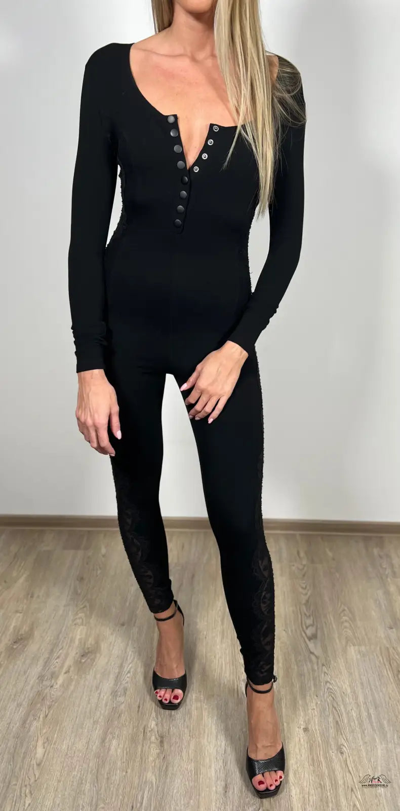 Black dlouhý rukáv overal Nadina s knoflíky, luxusní overal Nadina, elegantní styl