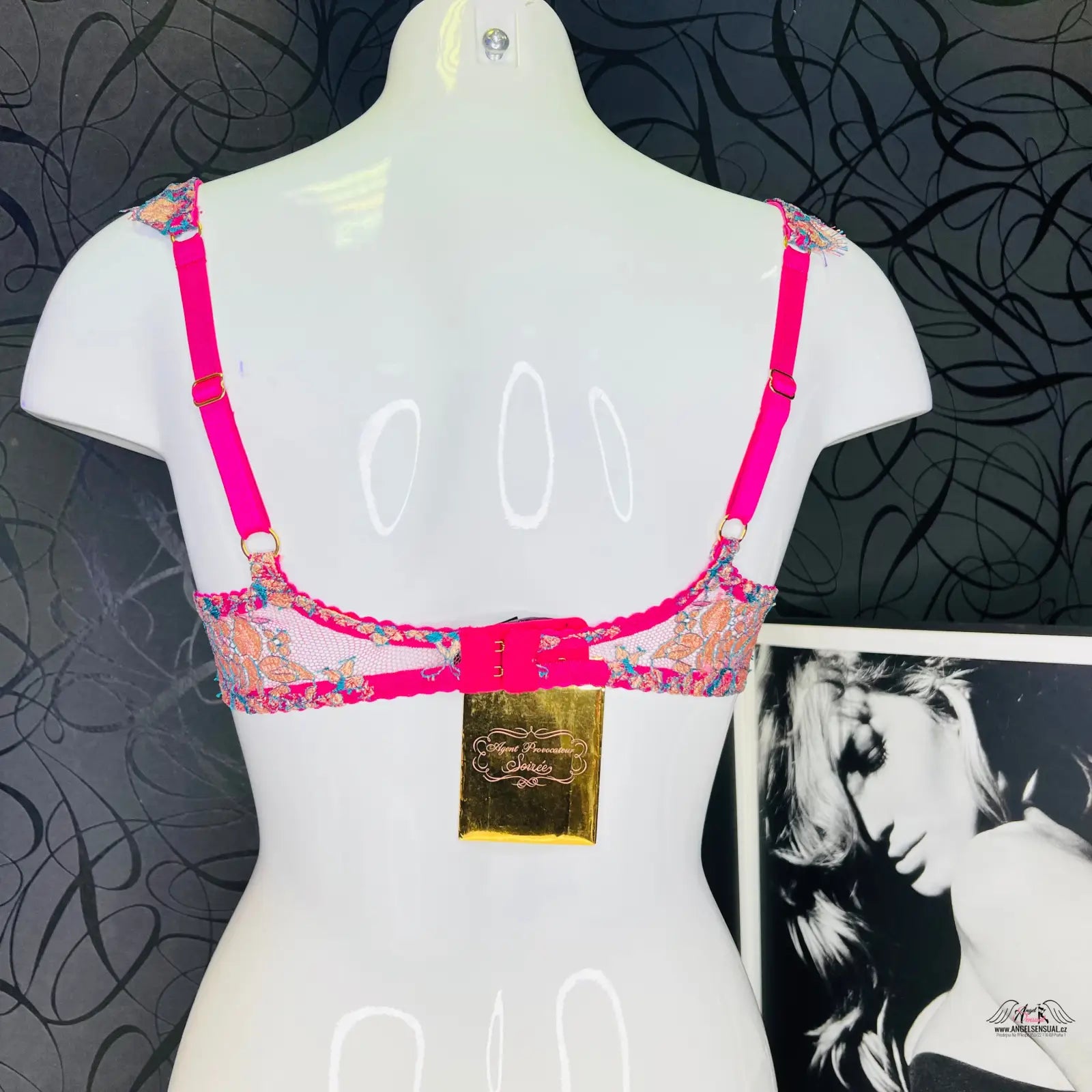 Floralní luxusní podprsenka Liliana Soiree s růžovými ramínky, elegantní podprsenka Liliana