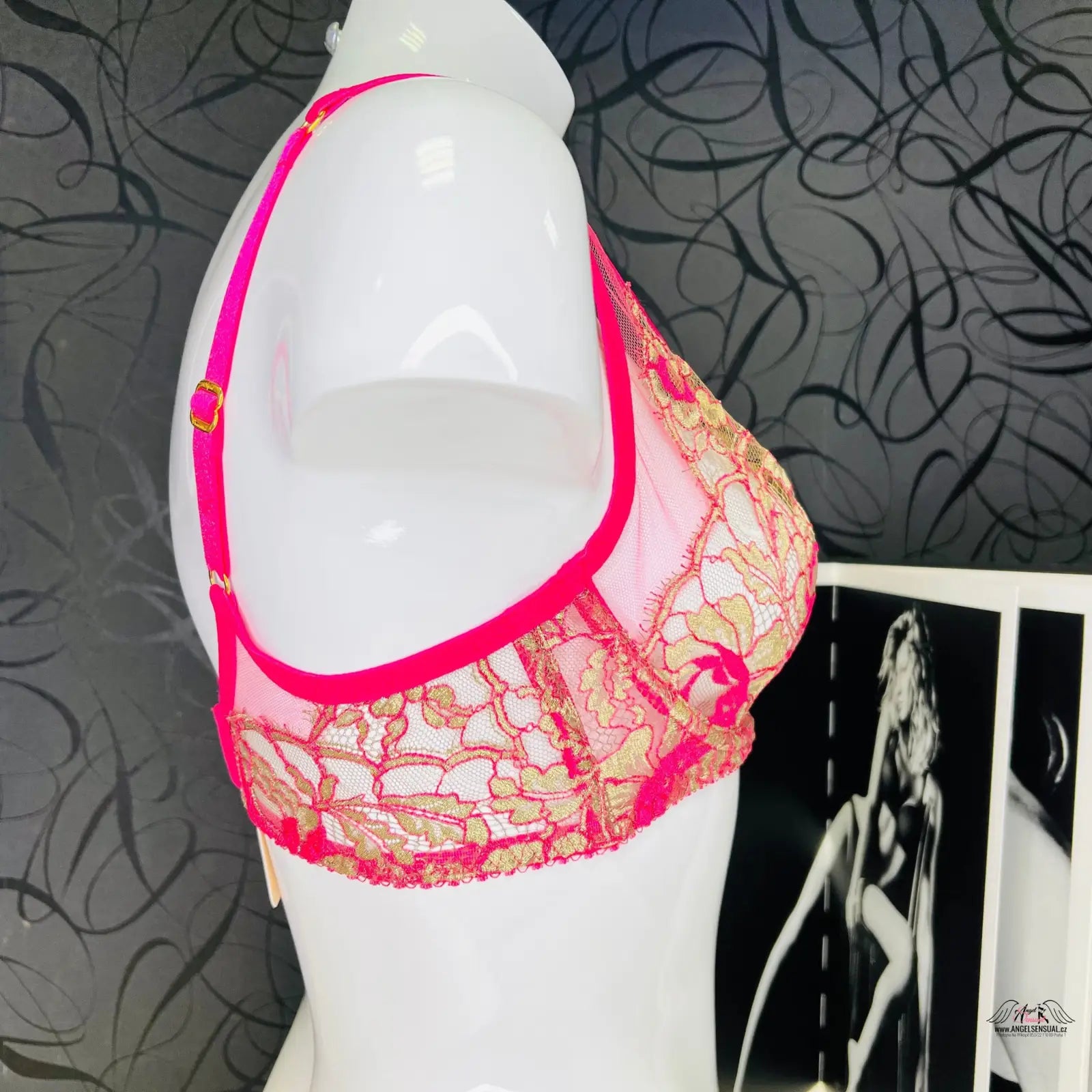 Agent Provocateur luxusní podprsenka Lysianne s jemnou síťovinou v růžovo-zlaté barvě