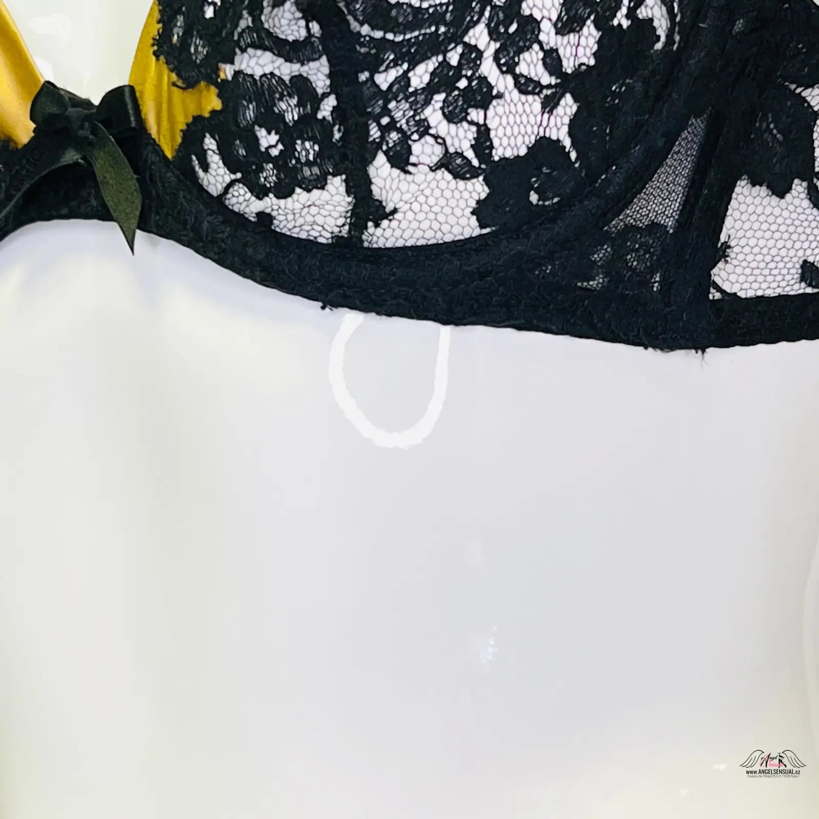 Agent Provocateur Podprsenka Nayeli s černou krajkou a mašlí