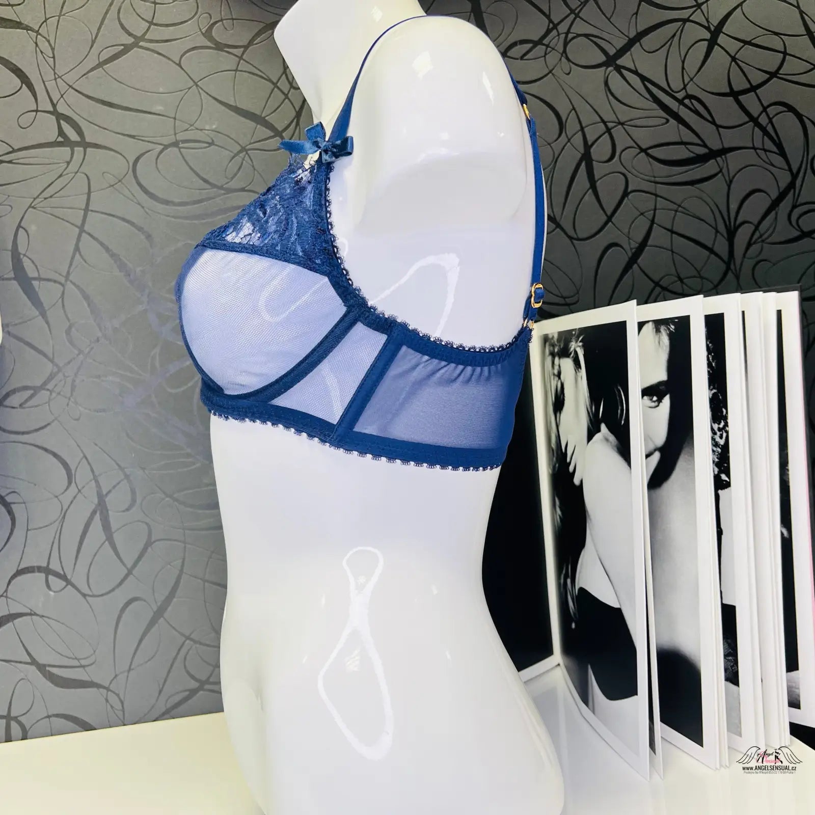 Blue krajková a síťová podprsenka Agent Provocateur Piper luxusní podprsenka Piper