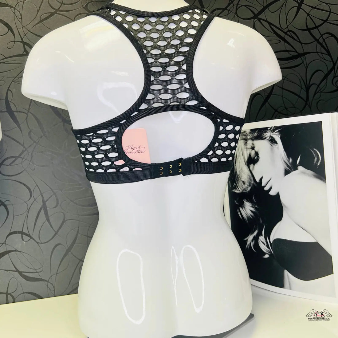 Agent Provocateur síťovaná podprsenka Riho, svůdná síťovaná podprsenka s černým mesh