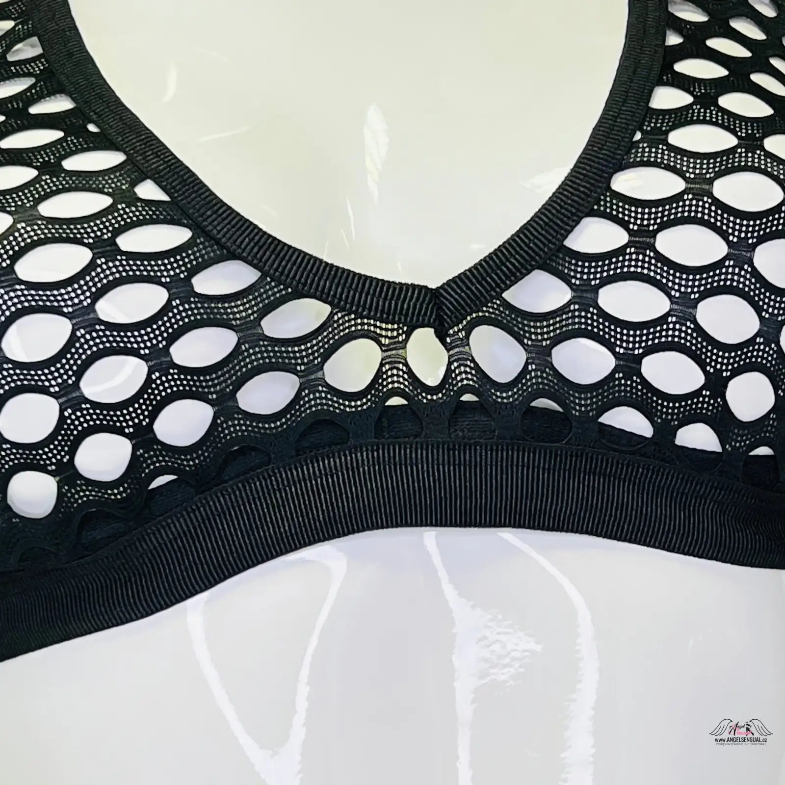 Agent Provocateur síťovaná podprsenka Riho, svůdná síťovaná podprsenka, černá
