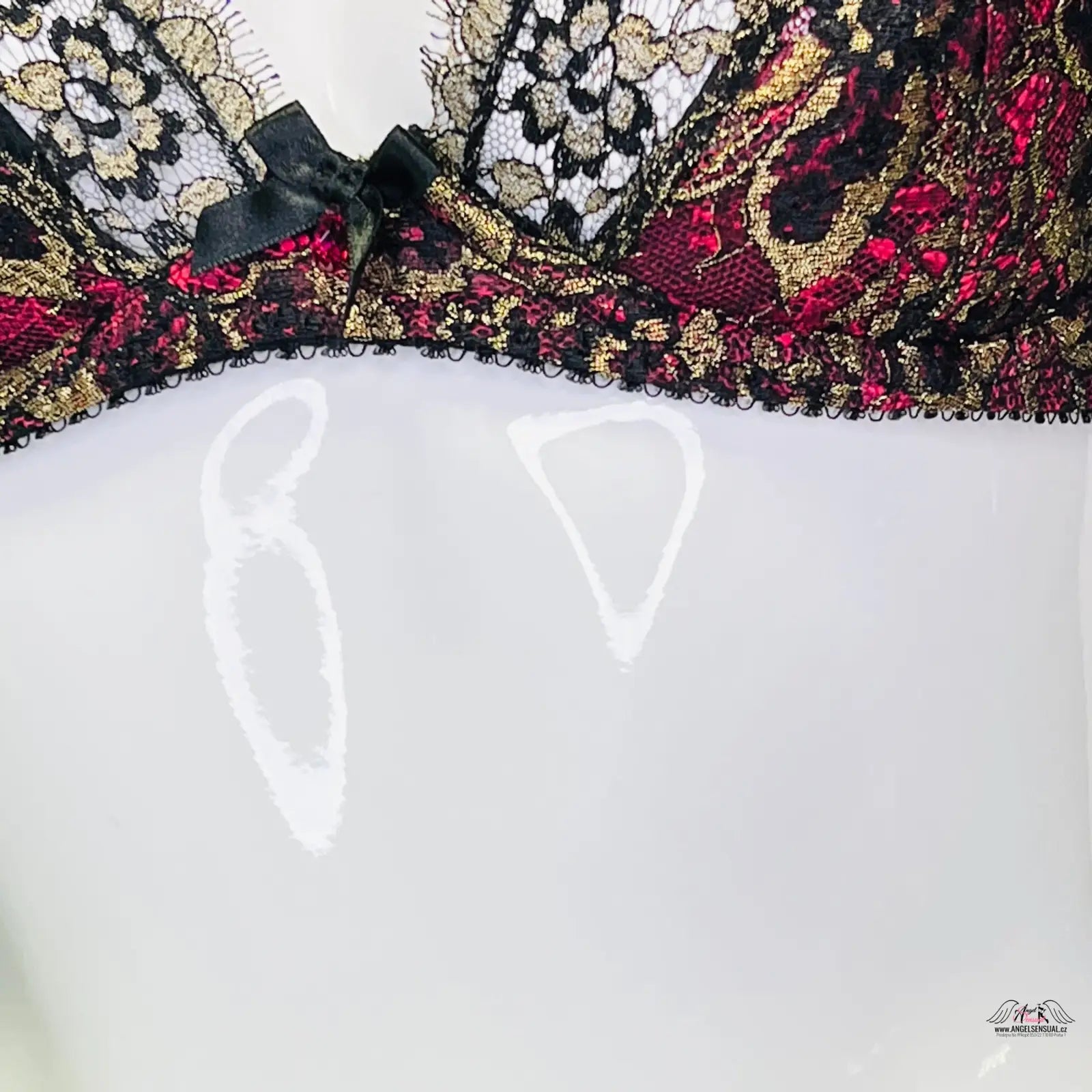 Agent Provocateur Podprsenka Yesmine s krajkou a mašlí, jemnou síťovinou na přední straně