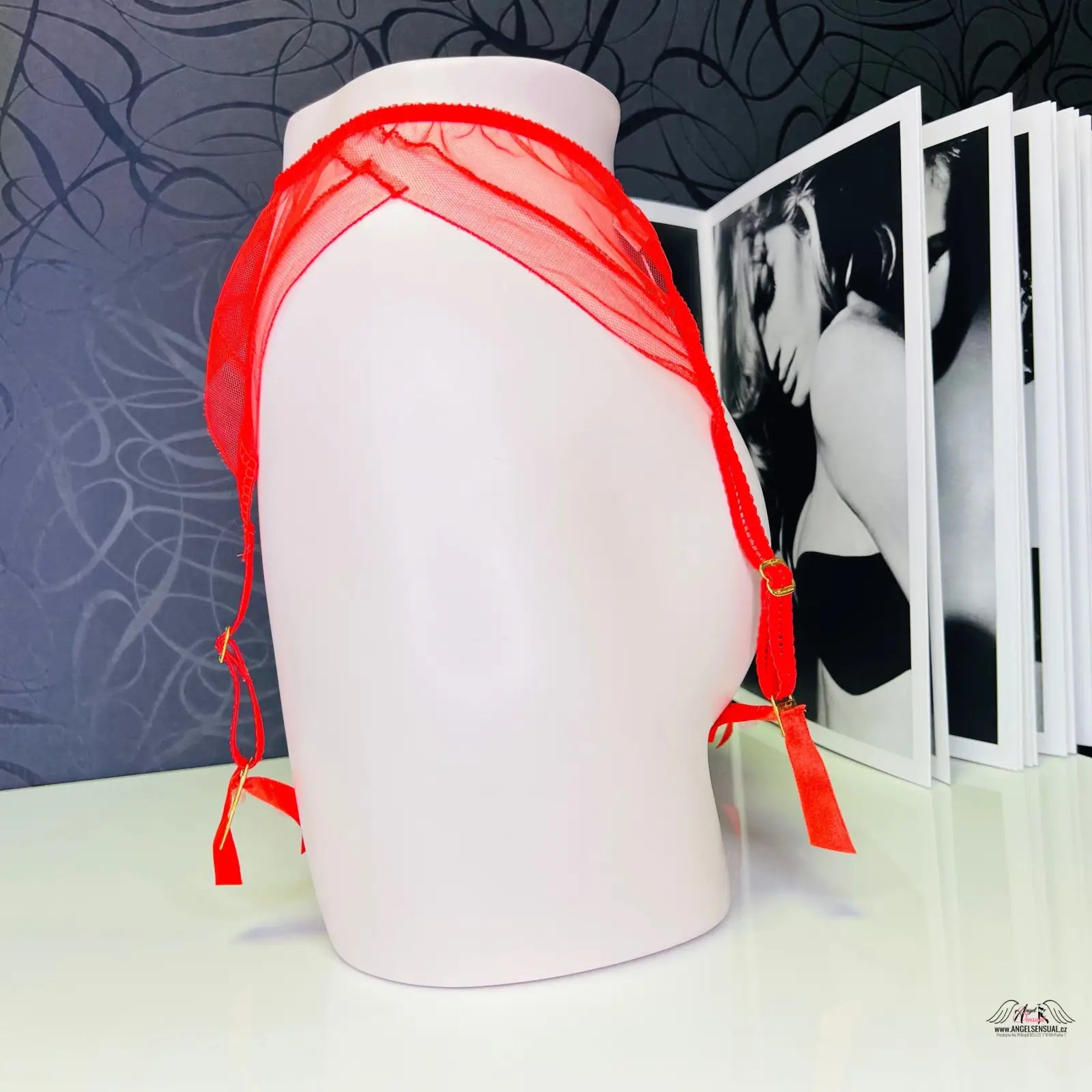 Red sheer garter belt from Agent Provocateur Podvazkový pás Casper with vyšitými iniciály