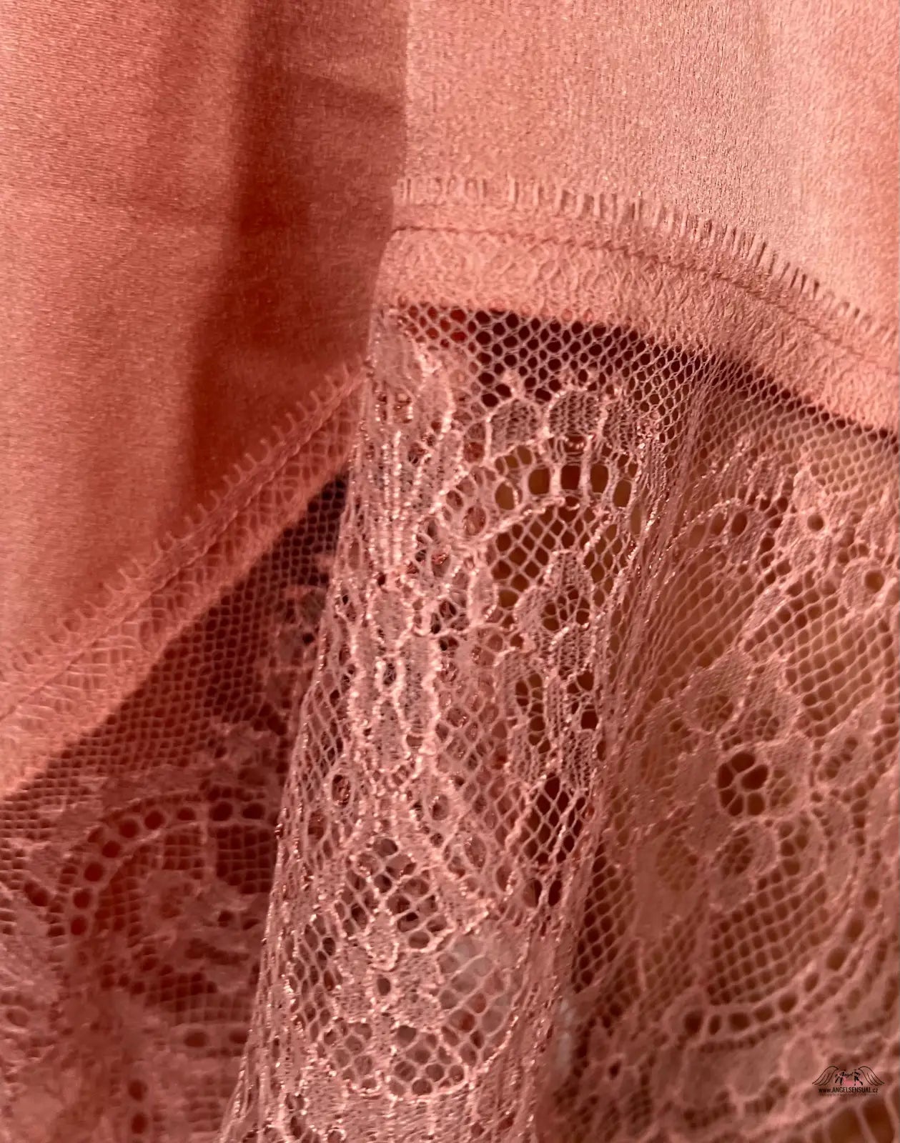 Racqulle Peach agent provocateur pyžamový set s růžovou krajkou a saténem
