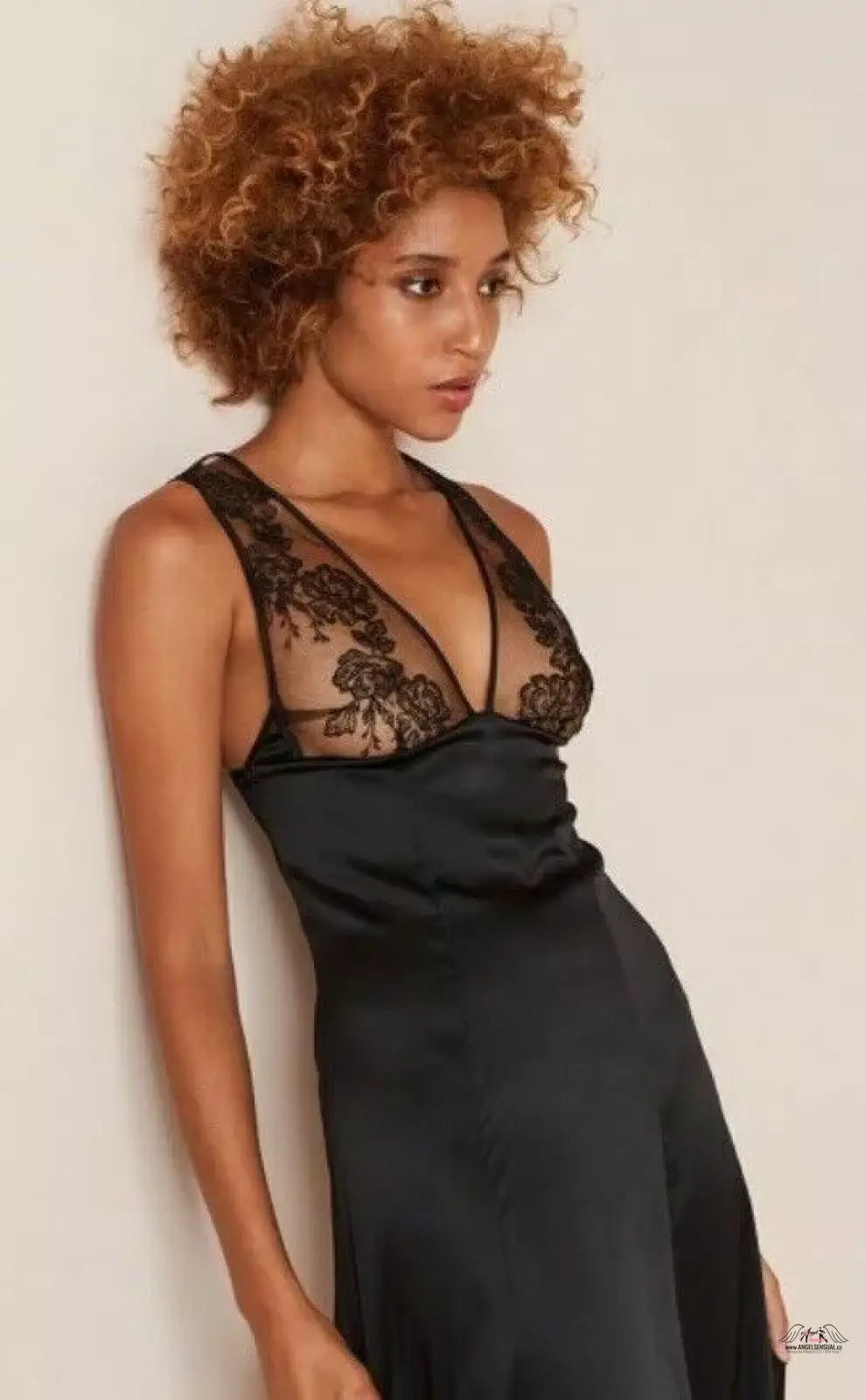 Luxusní košilka Gloria Agent Provocateur s nastavitelnými ramínky a krajkovým živůtkem