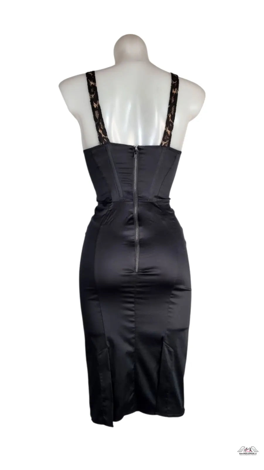 Černá saténová košilová šaty Agent Provocateur Willow s krajkovými ramínky