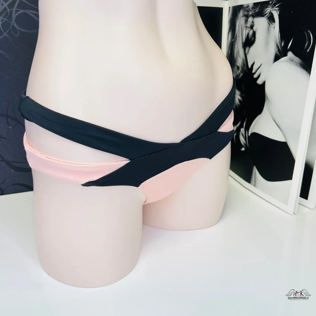 Pink underwear with black straps from Agent Provocateur Spodní Díl Plavek Mazzy, pestrobarevný spodní díl