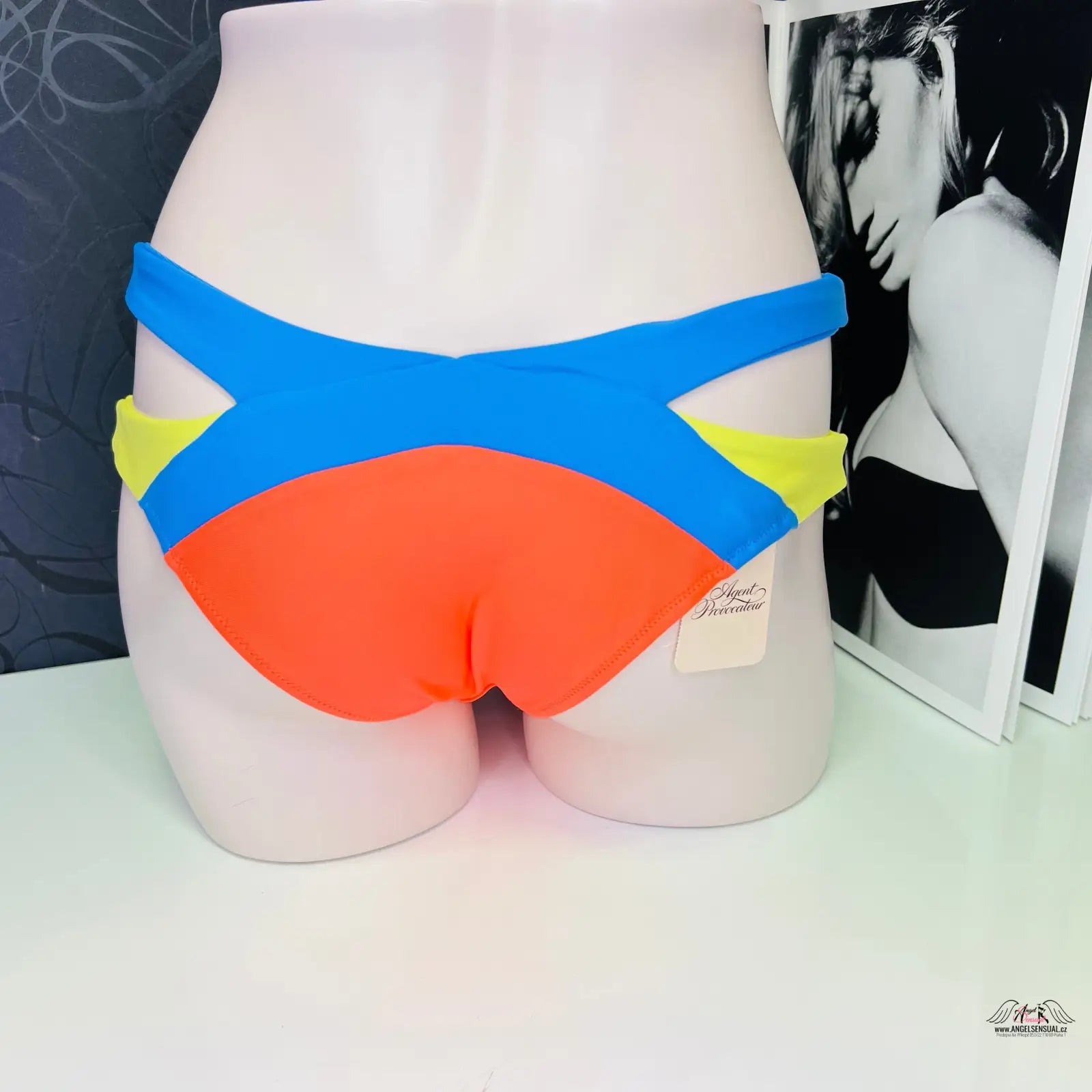 Pestrobarevný spodní díl plavek Mazzy s modrými, žlutými a oranžovými panely