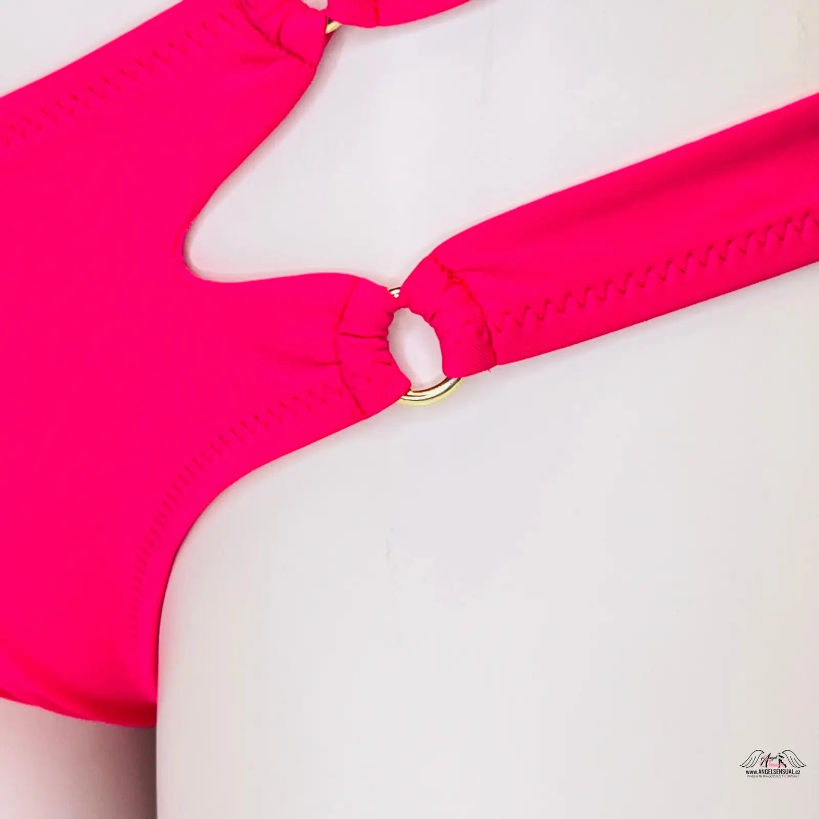 Hot pink růžový spodní díl plavek Sammie s cutout detaily a zlatými akcenty