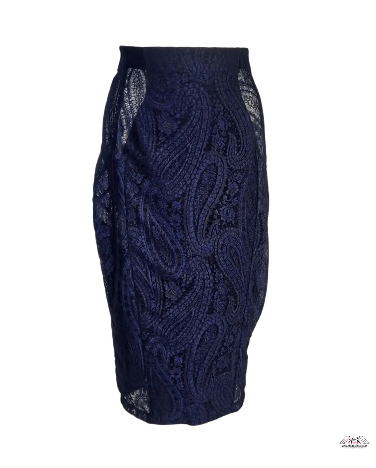 Krajková sukně zvýrazňuje křivky, navy modrá krajková sukně s paisley vzorem