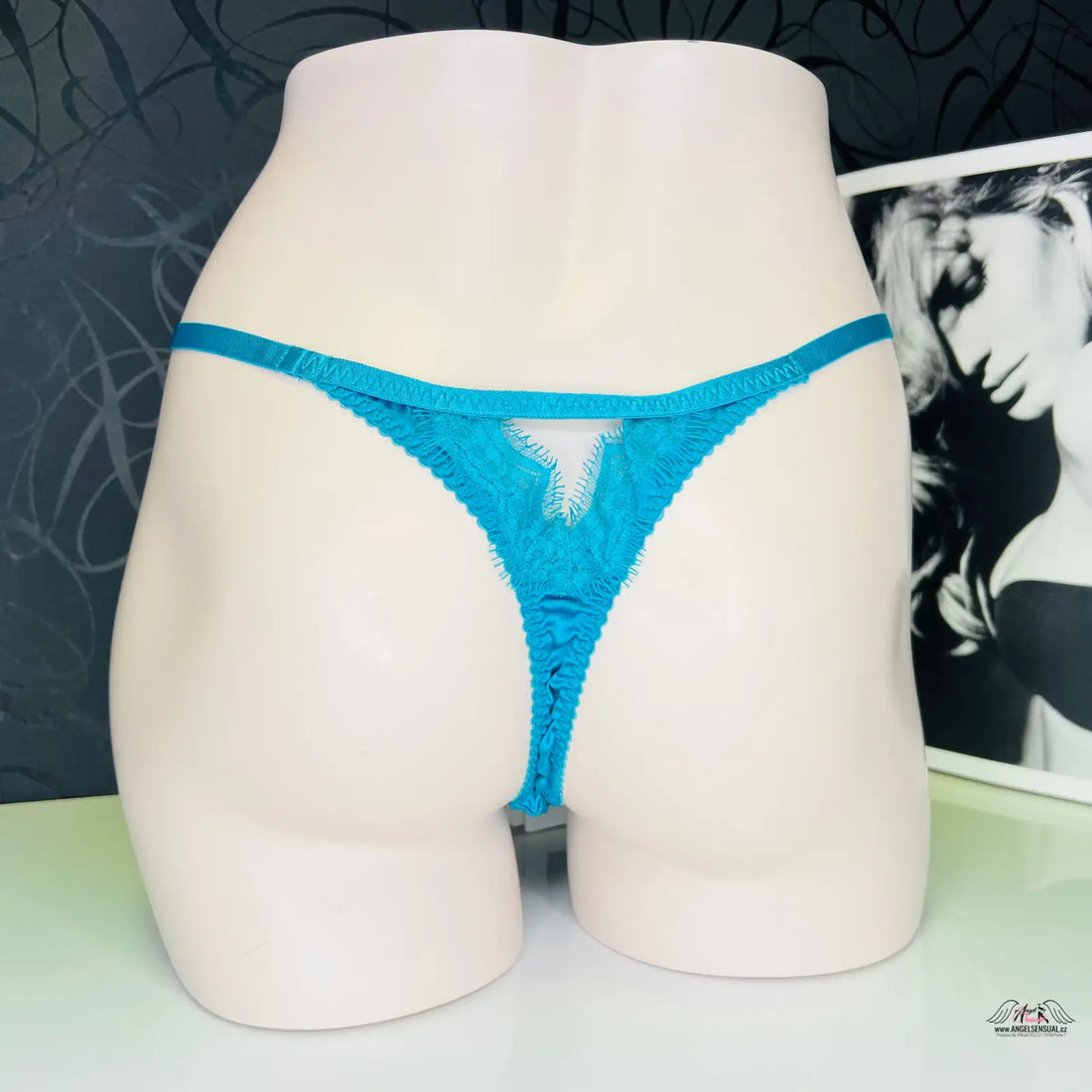 Teal lace thong from Agent Provocateur Tanga Lavelle, luxusní tanga lavelle