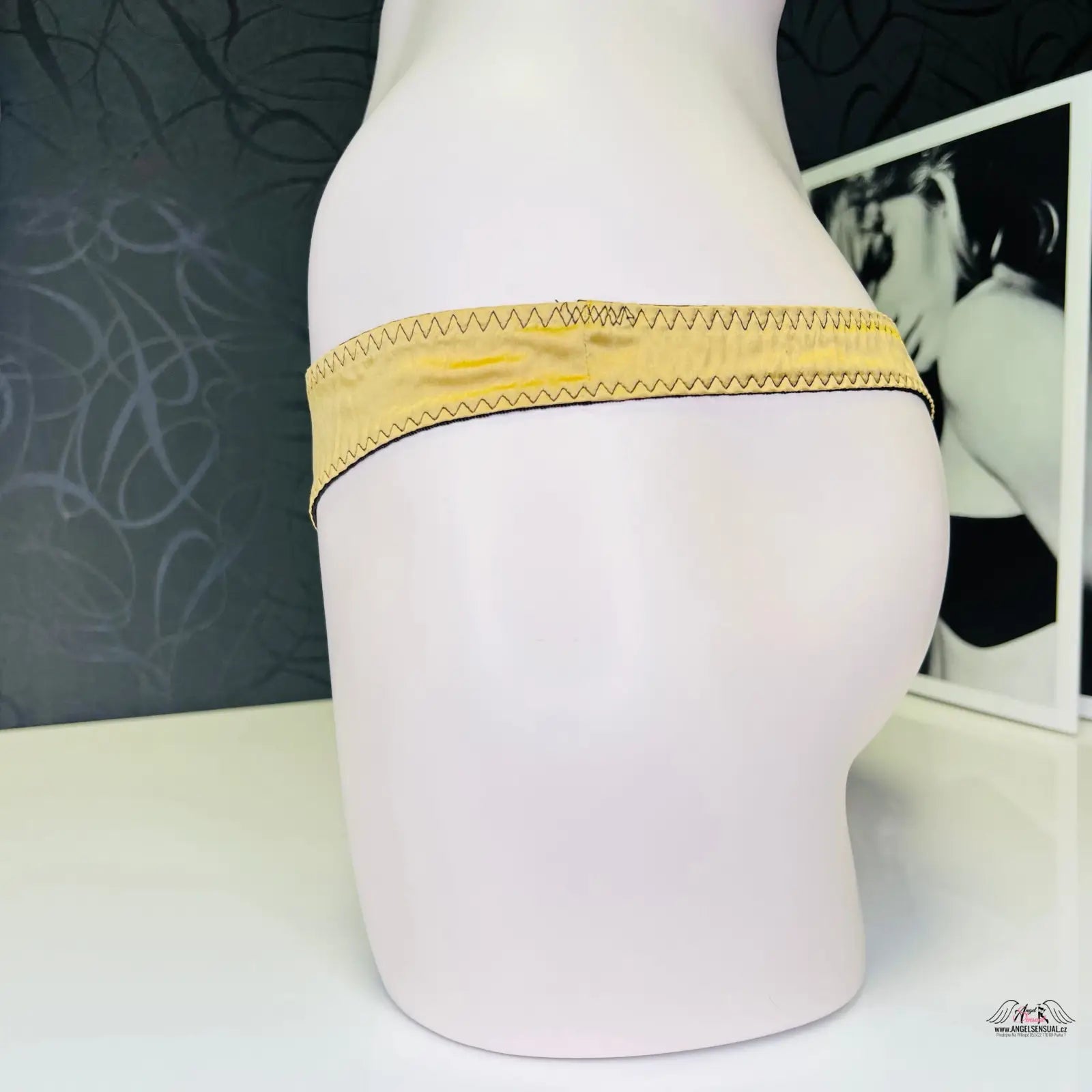 Zlatý podvazek Agent Provocateur Tanga Nayeli, luxusní tanga Nayeli