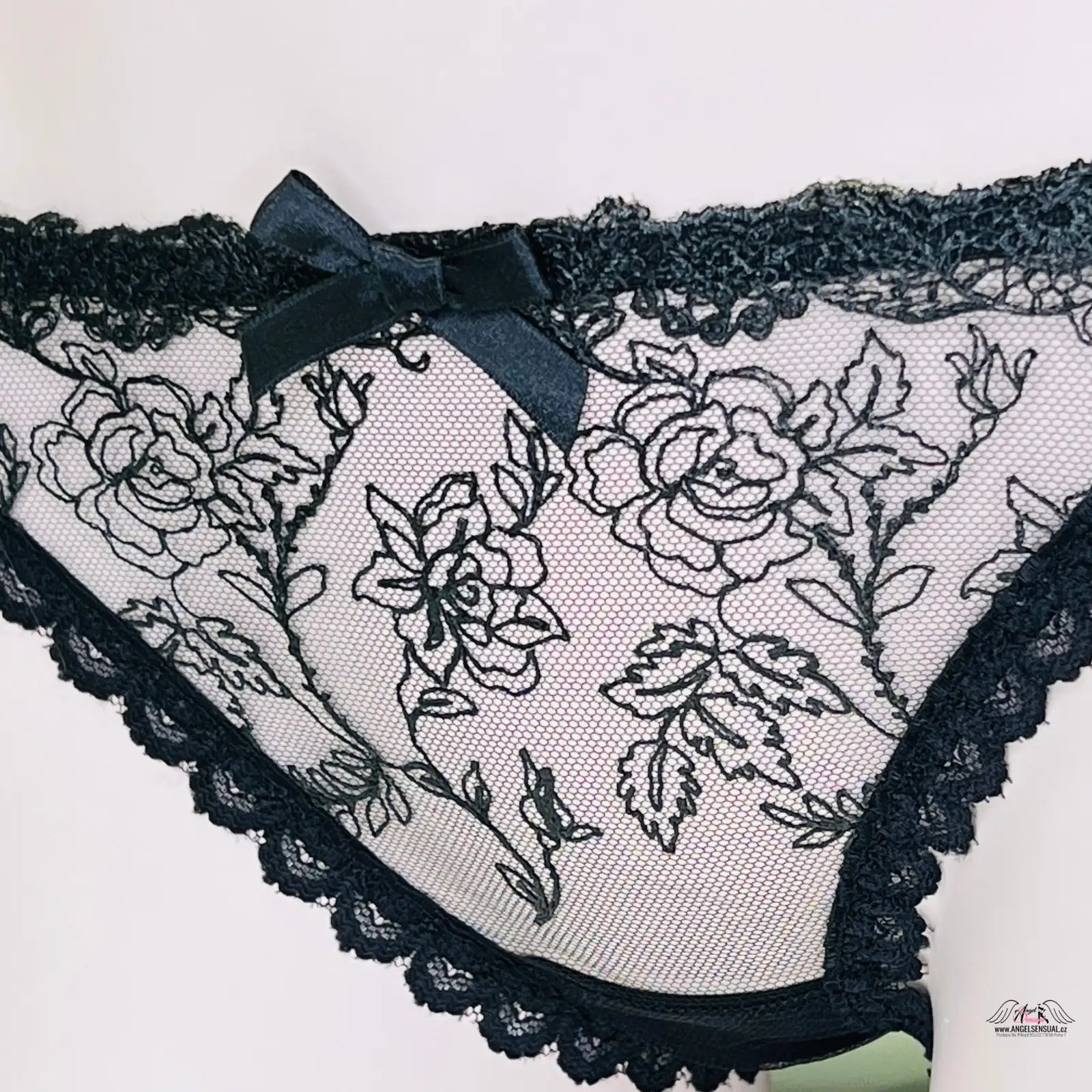 Luxusní agent provocateur tanga Rosa s černou květinovou krajkou a mašlí