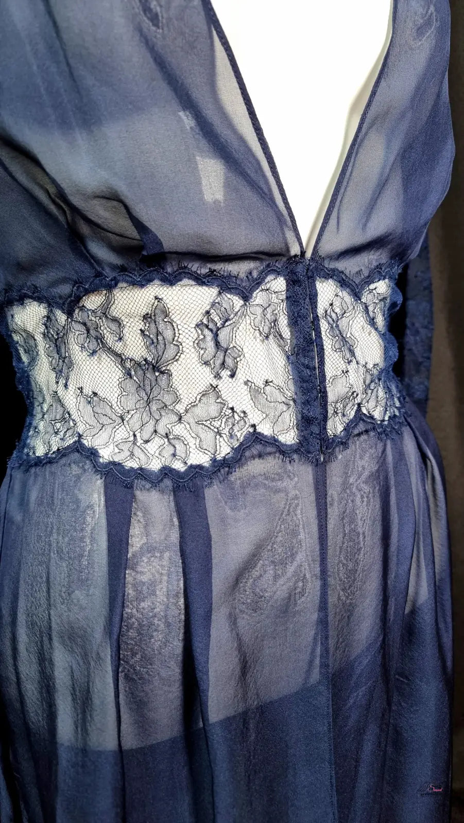 Agent Provocateur luxusní Župánek Willa s průhledným modrým krajkovým negligee