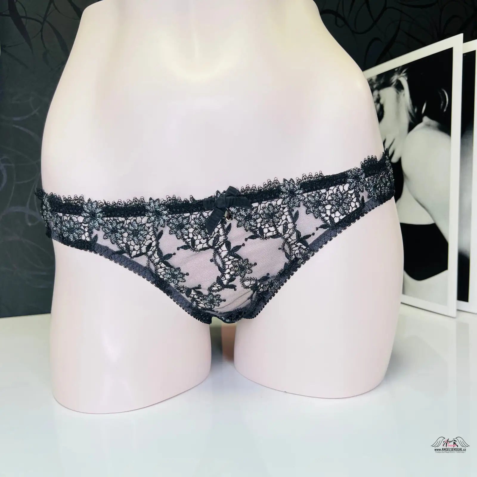 Černé květinové krajkové kalhotky Elegantní Kalhotky Kiah od Agent Provocateur