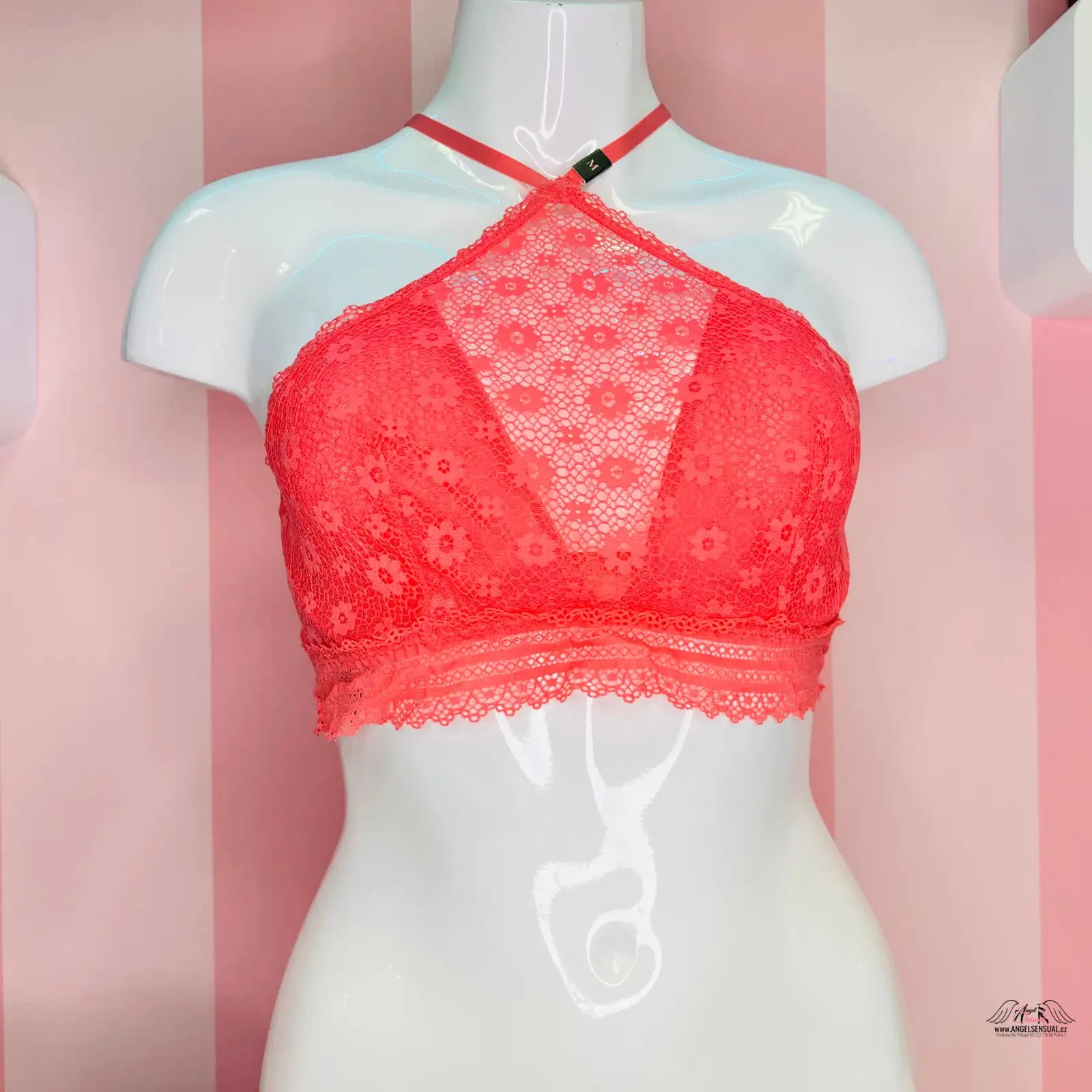 Korálově barevná krajková halter braletka s křížovými pásky od Victoria’s Secret