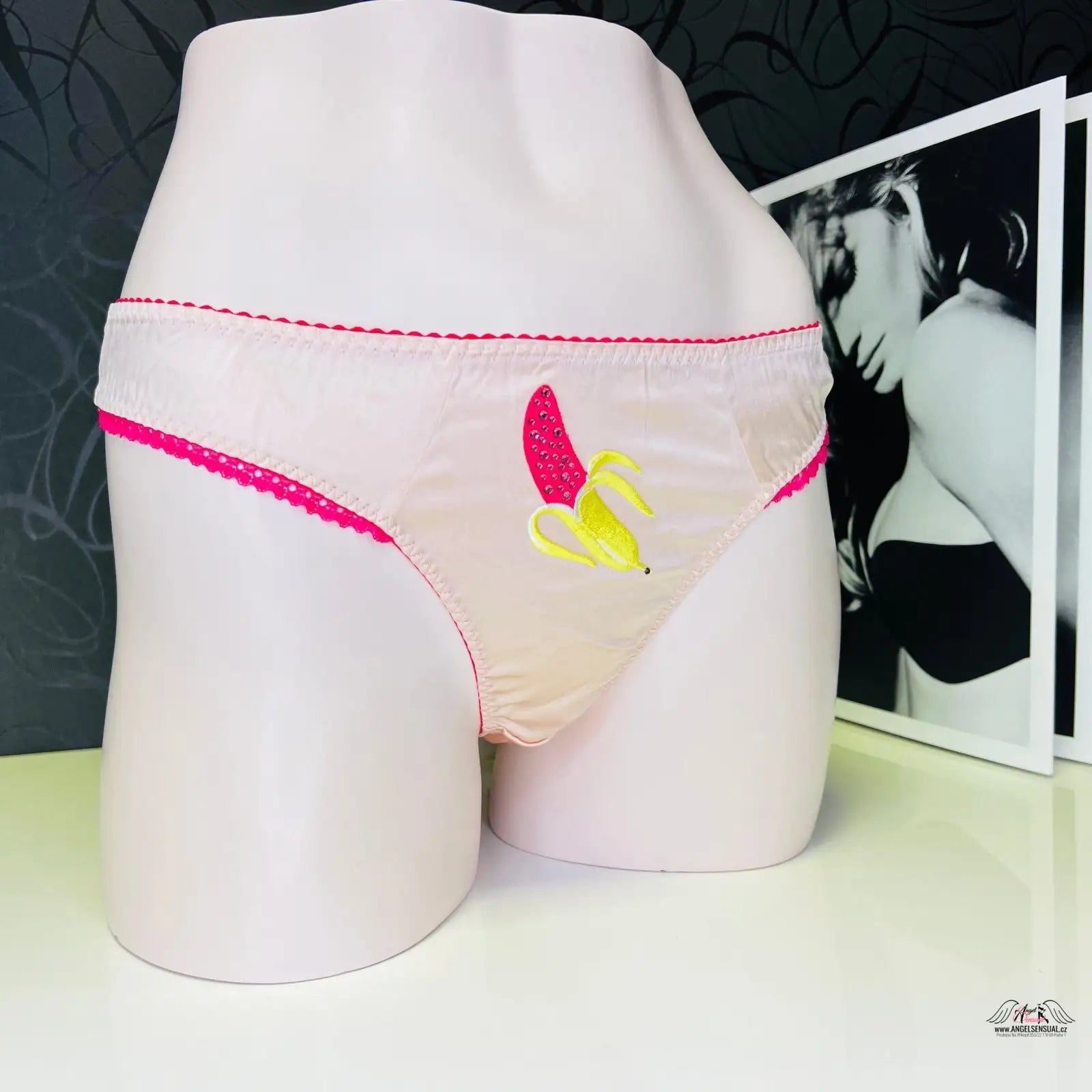 Bílá tanga s růžovým lemováním a designem banánů od Tanga Bananarama