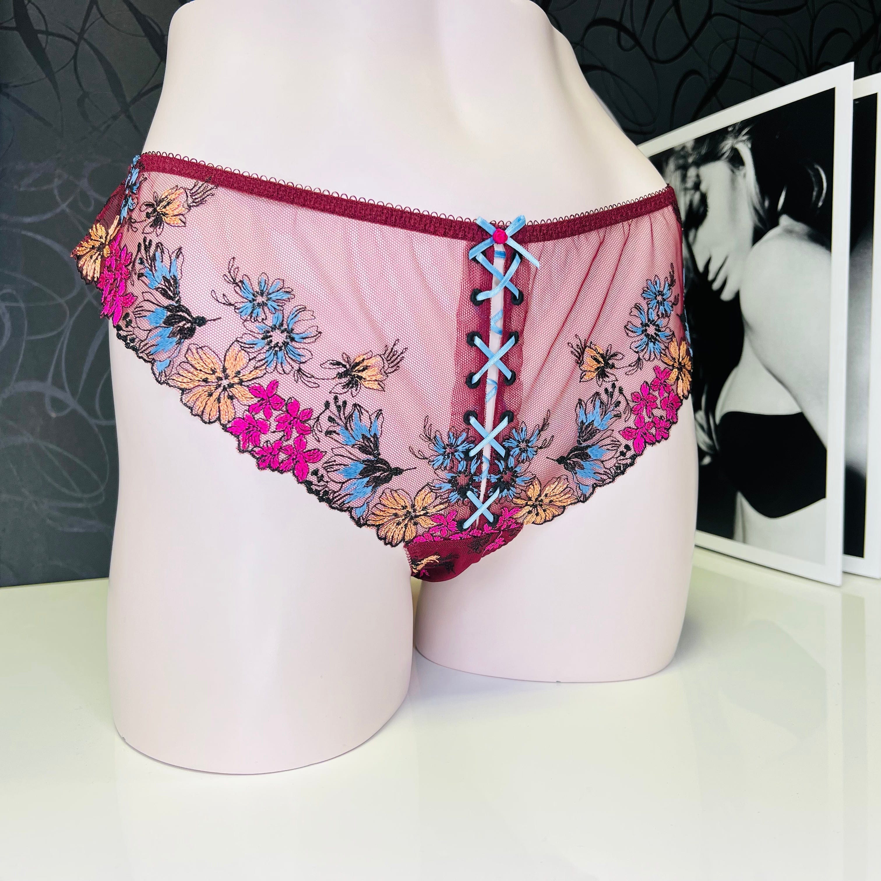 Agent Provocateur Kalhotky Bluebelle luxusní kalhotky s velmi vysokým pasem s krajkou