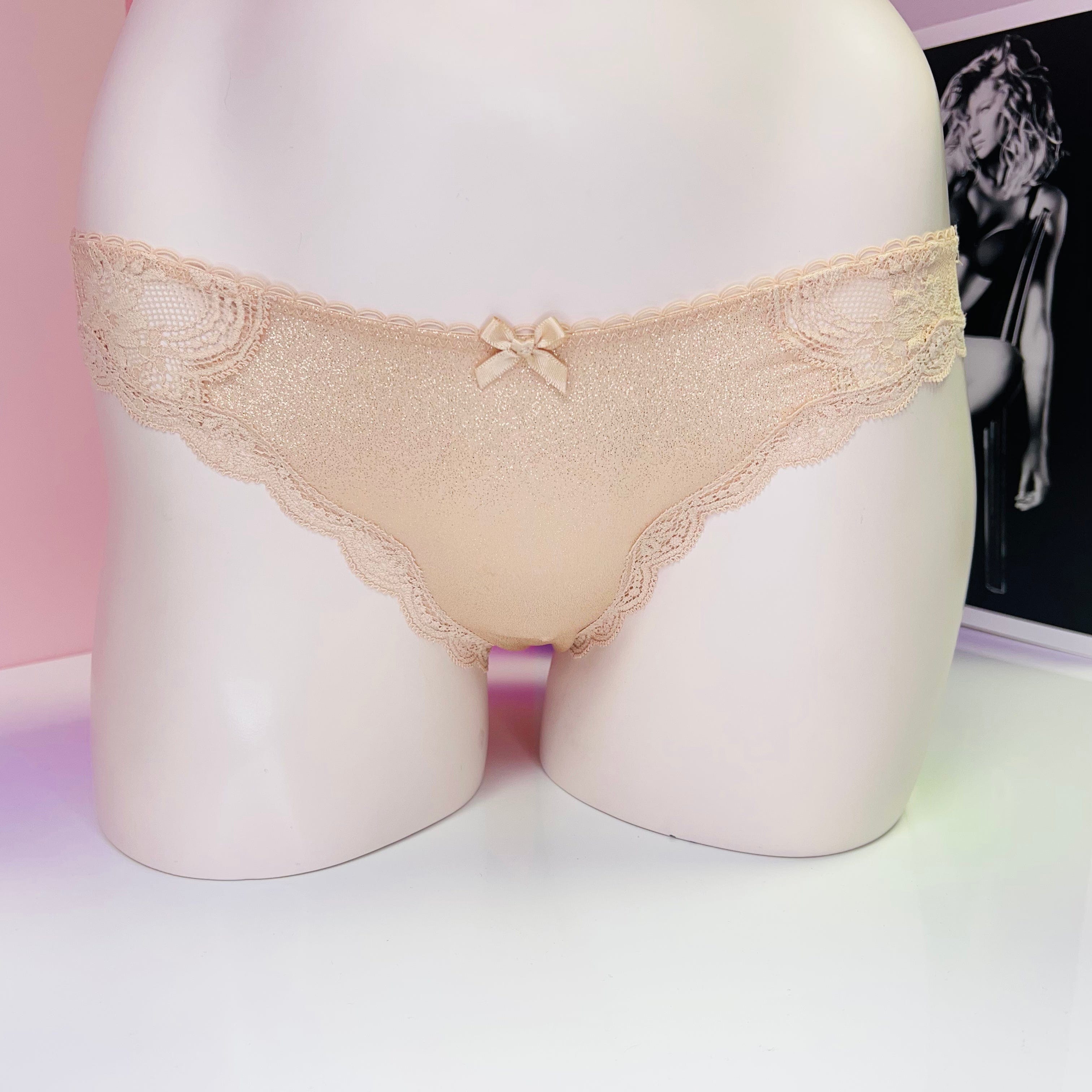 Beige svůdné krajkové cheekini Victoria’s Secret kolekce Victoria’s Secret s mašličkou