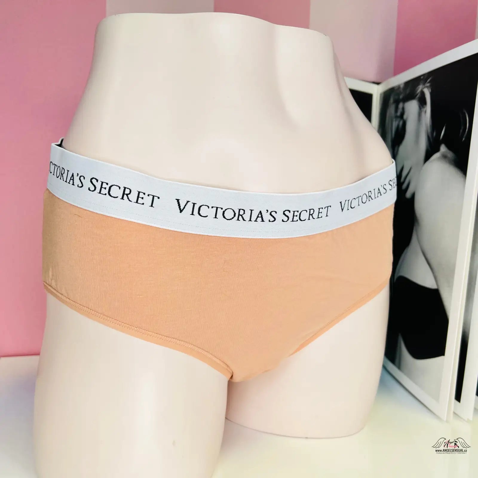 Růžové kalhotky Victoria’s Secret s elastickým páskem pro pohodlí celodenního nošení