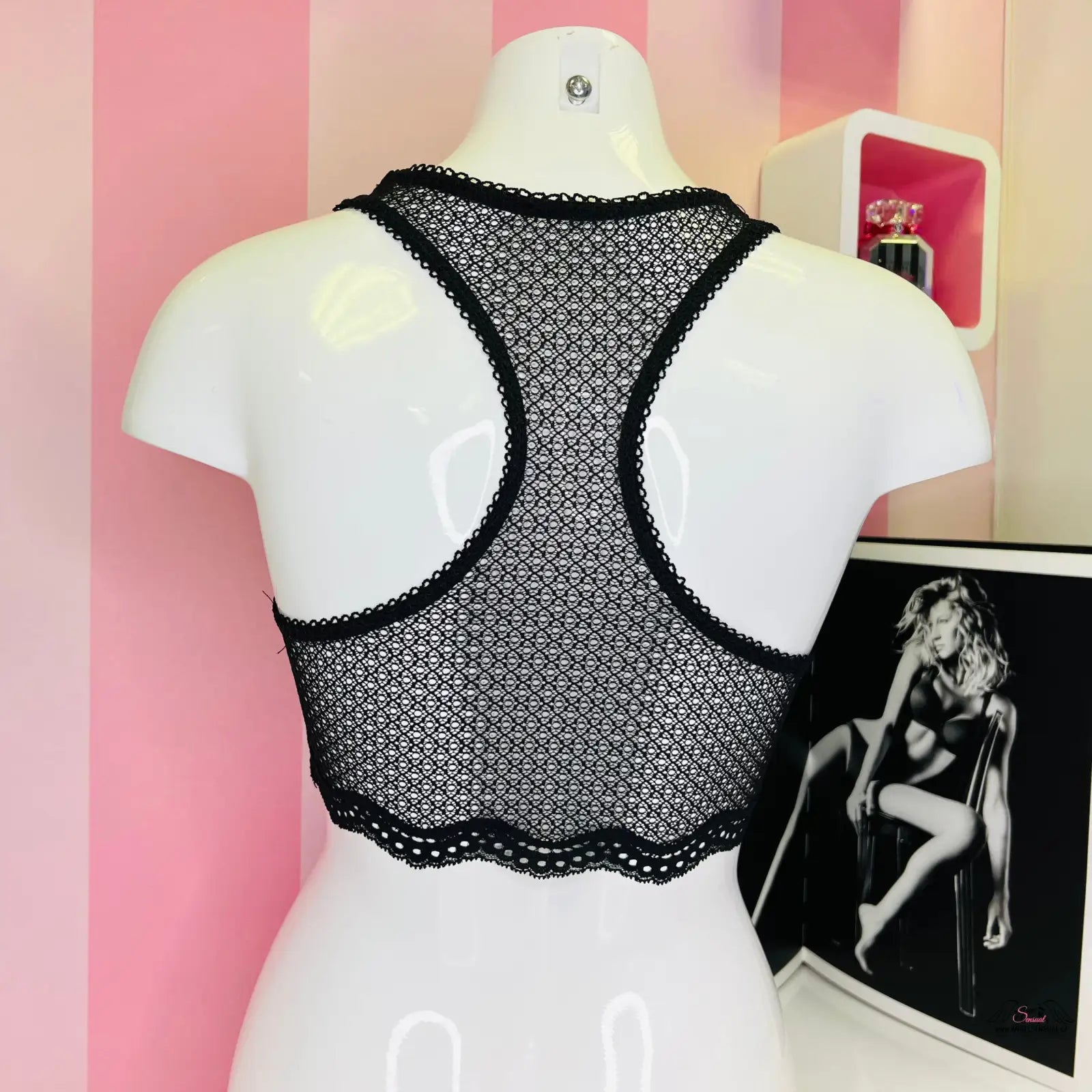 Mannequin in a black and white lace top showcasing Luxusní Dream Angels Bralet