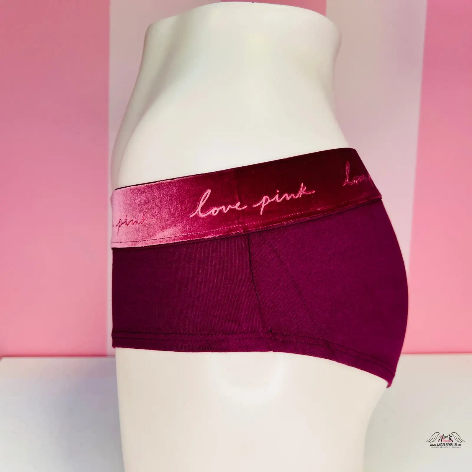 Burgundské kalhotky s růžovým páskem Love Pink v kolekci Luxusní Hipster