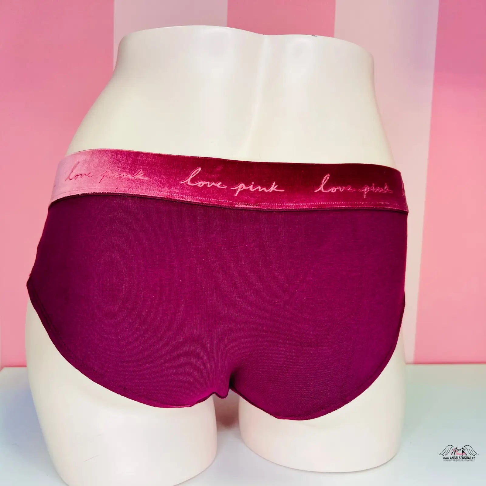 Fialové kalhotky s růžovým elastickým páskem ’love pink’ v produktu Luxusní Hipster