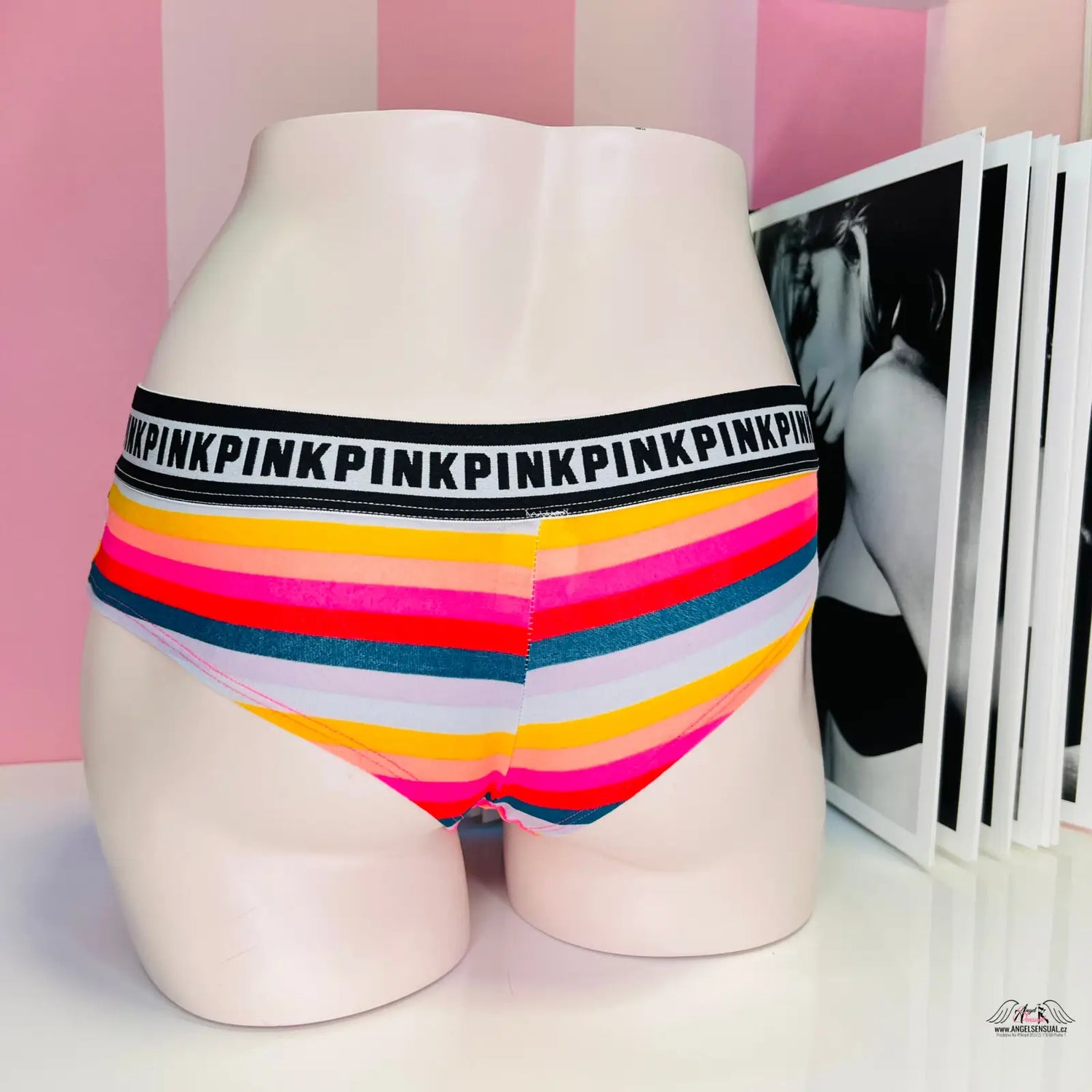 Barevné pruhované kalhotky PINK s širokým pasem, ideální vzory v kategorii apparel & accessories