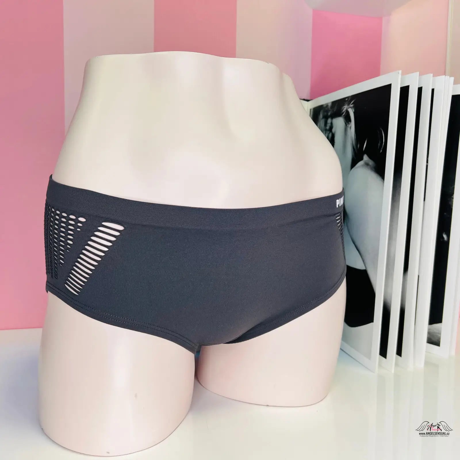 Šedé hipster kalhotky s bočními rozparky z kolekce PINK Bokové Kalhotky Více Barev