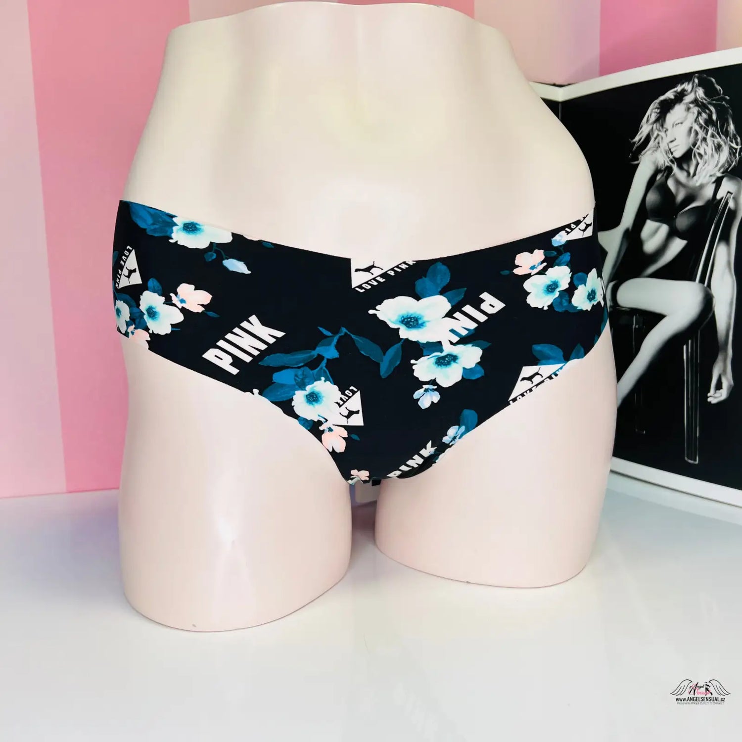 Bezešvé kalhotky PINK Cheekster s černým vzorem modrých květin, vícebarevné bezešvé kalhotky