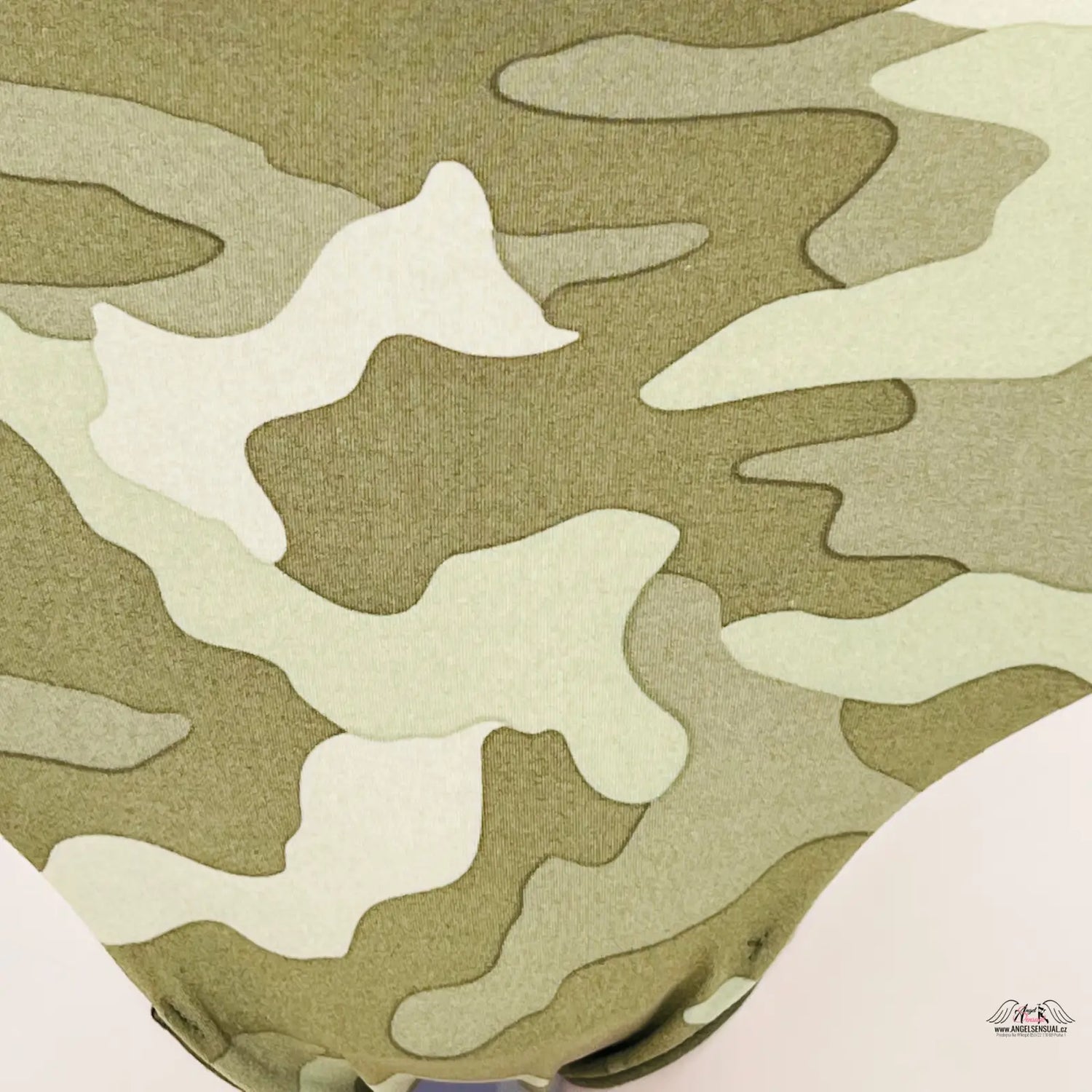 Stylové maskáčové kalhotky PINK Kalhotky Army s maskáčovým vzorem v zelené a béžové barvě