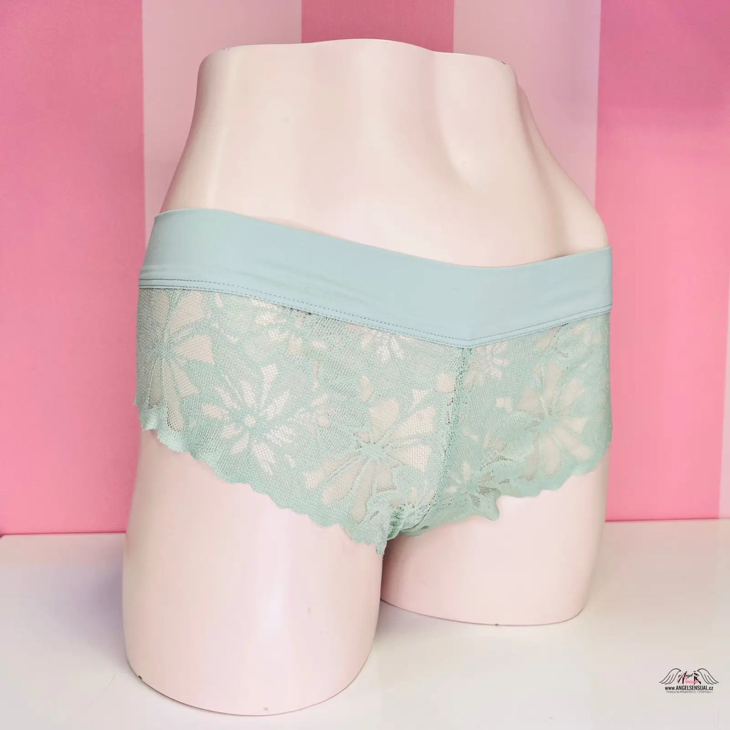 Mint zelené krajkové kalhotky PINK Kalhotky Krajkové Cheekster na figuríně, dámské spodní prádlo