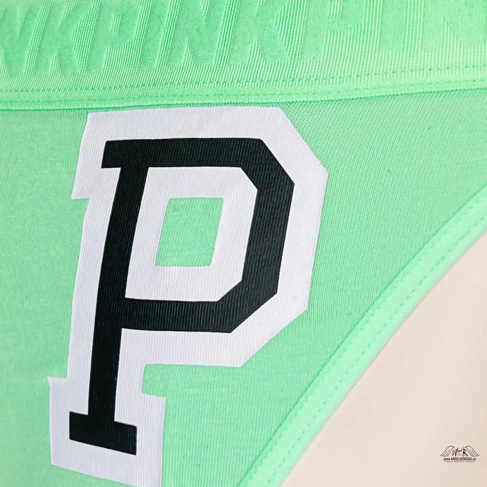 Mint zelené kalhotky s vyšší gumou a nápisem P, lingerie v kategorii apparel & accessories